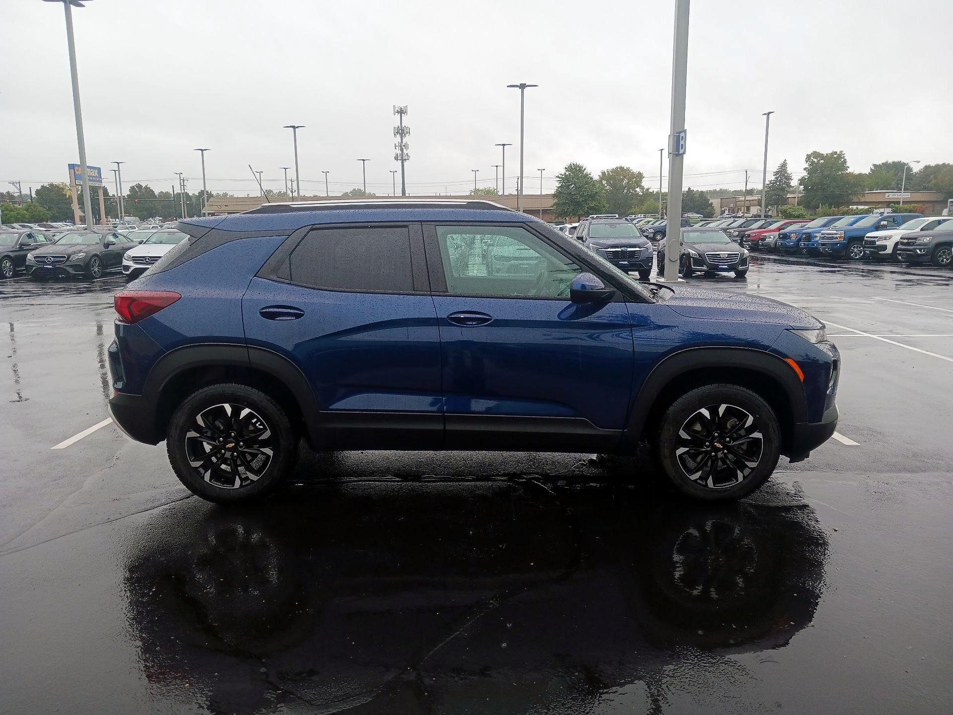 Thumbnail: 2022 Chevrolet TrailBlazer - 4
