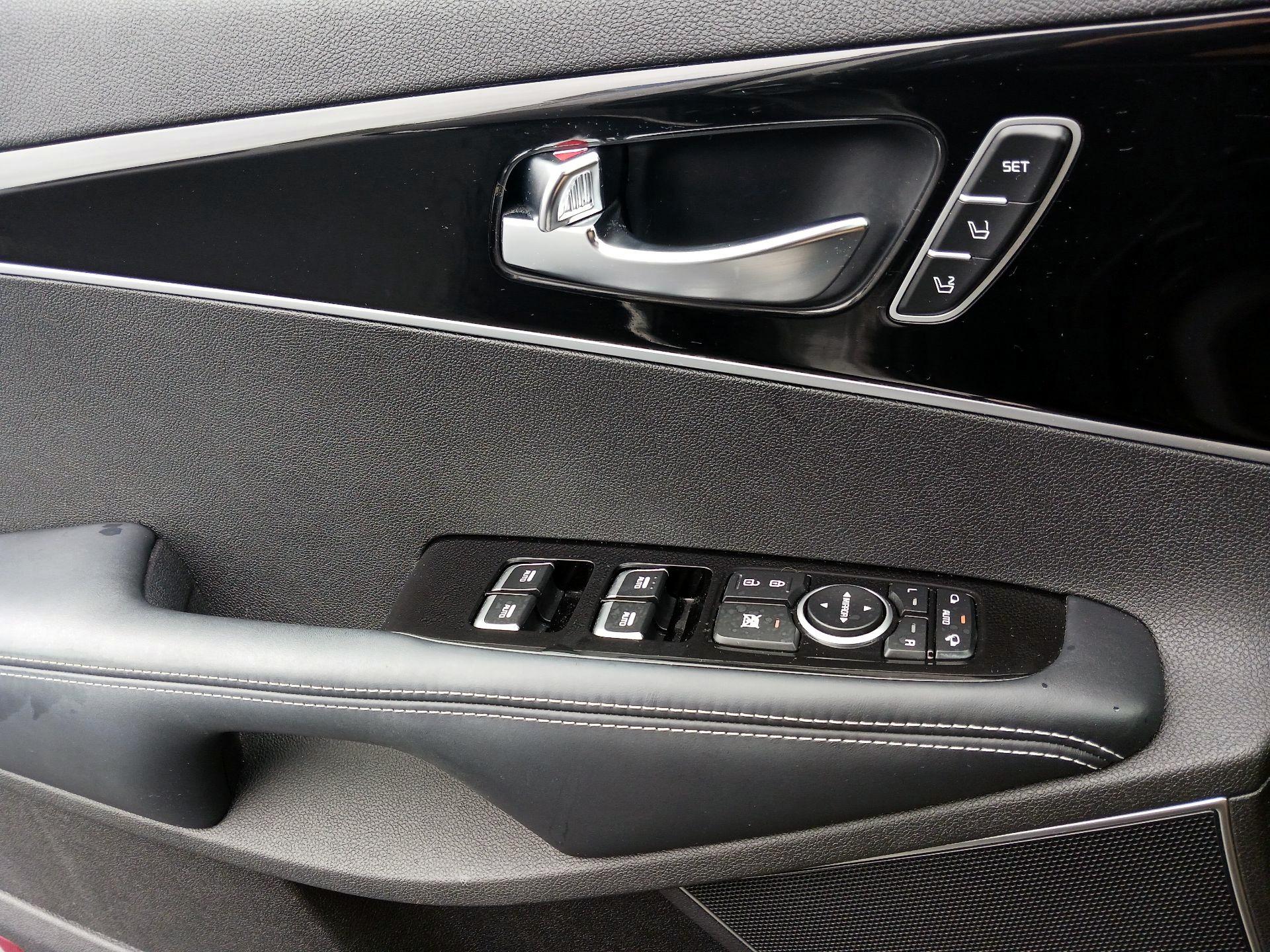 Thumbnail: 2016 Kia Sorento - 10