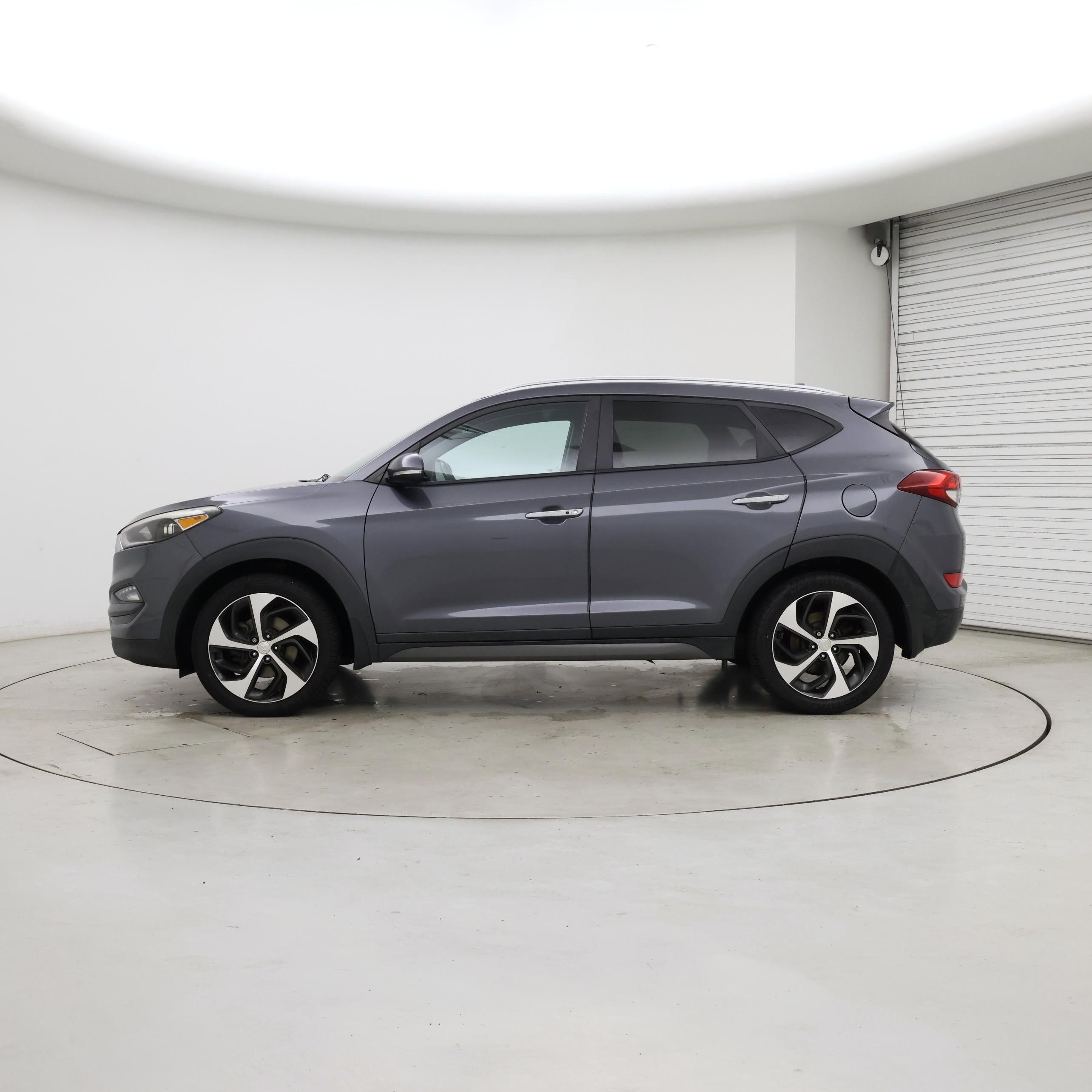 Thumbnail: 2016 Hyundai Tucson - 3