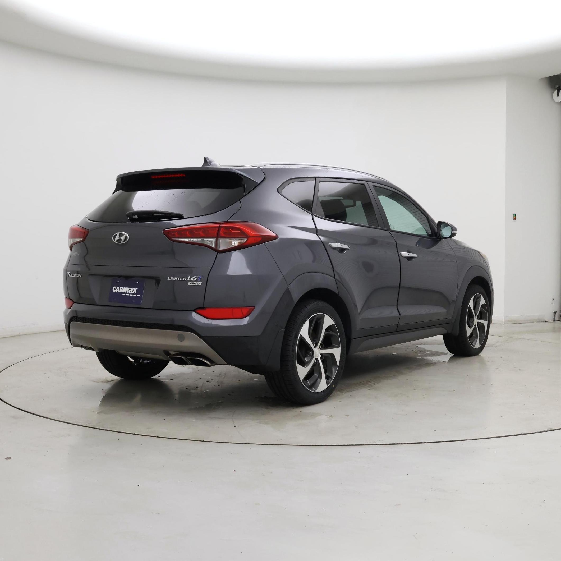 Thumbnail: 2016 Hyundai Tucson - 8