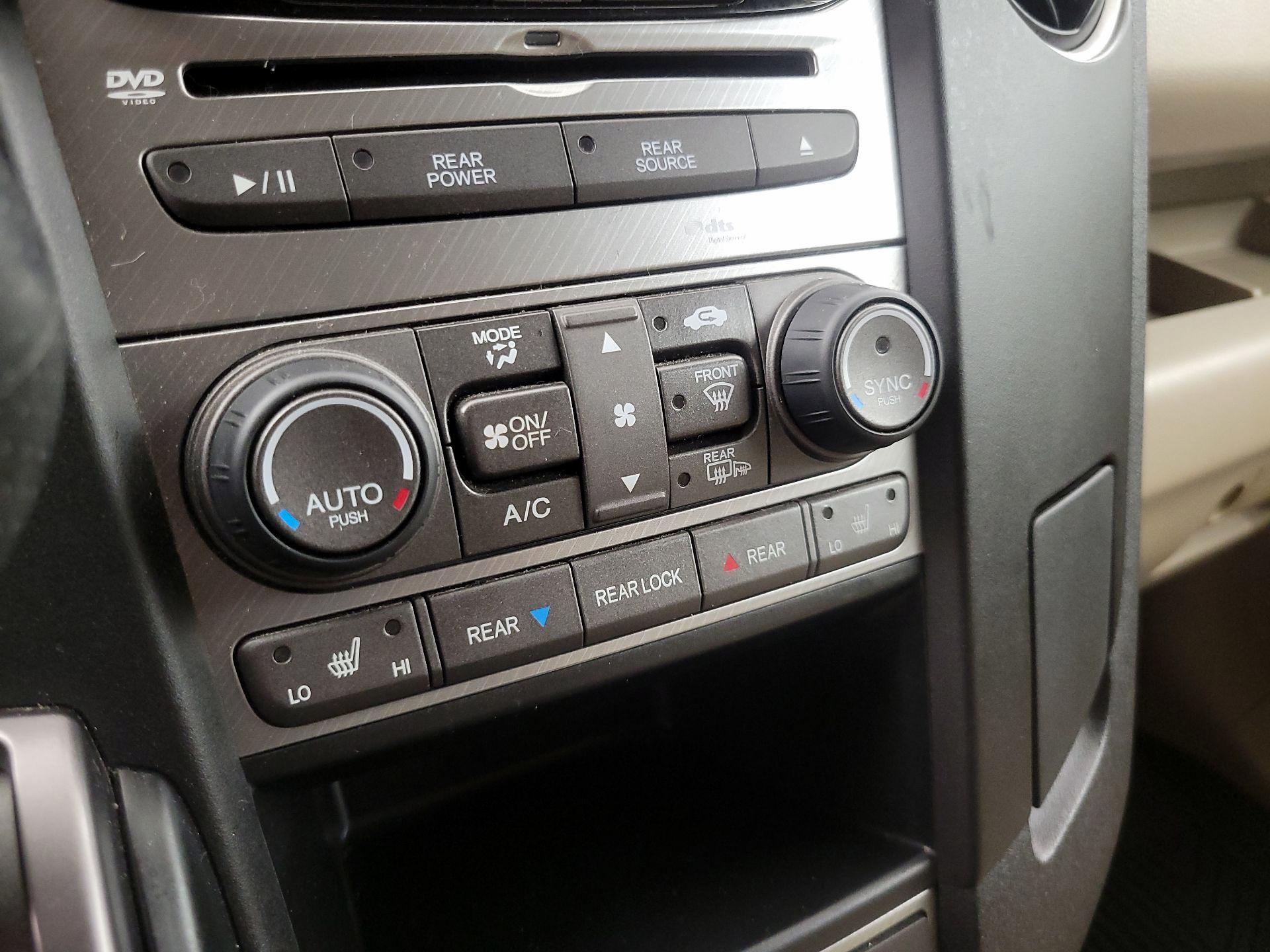 Thumbnail: 2014 Honda Pilot - 17