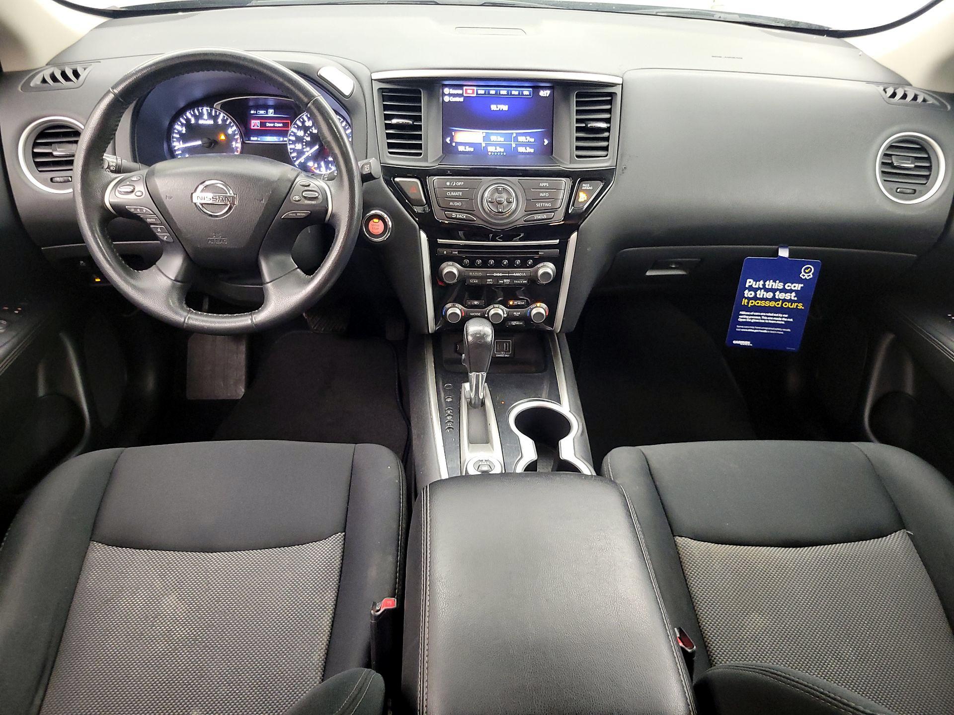 Thumbnail: 2019 Nissan Pathfinder - 9