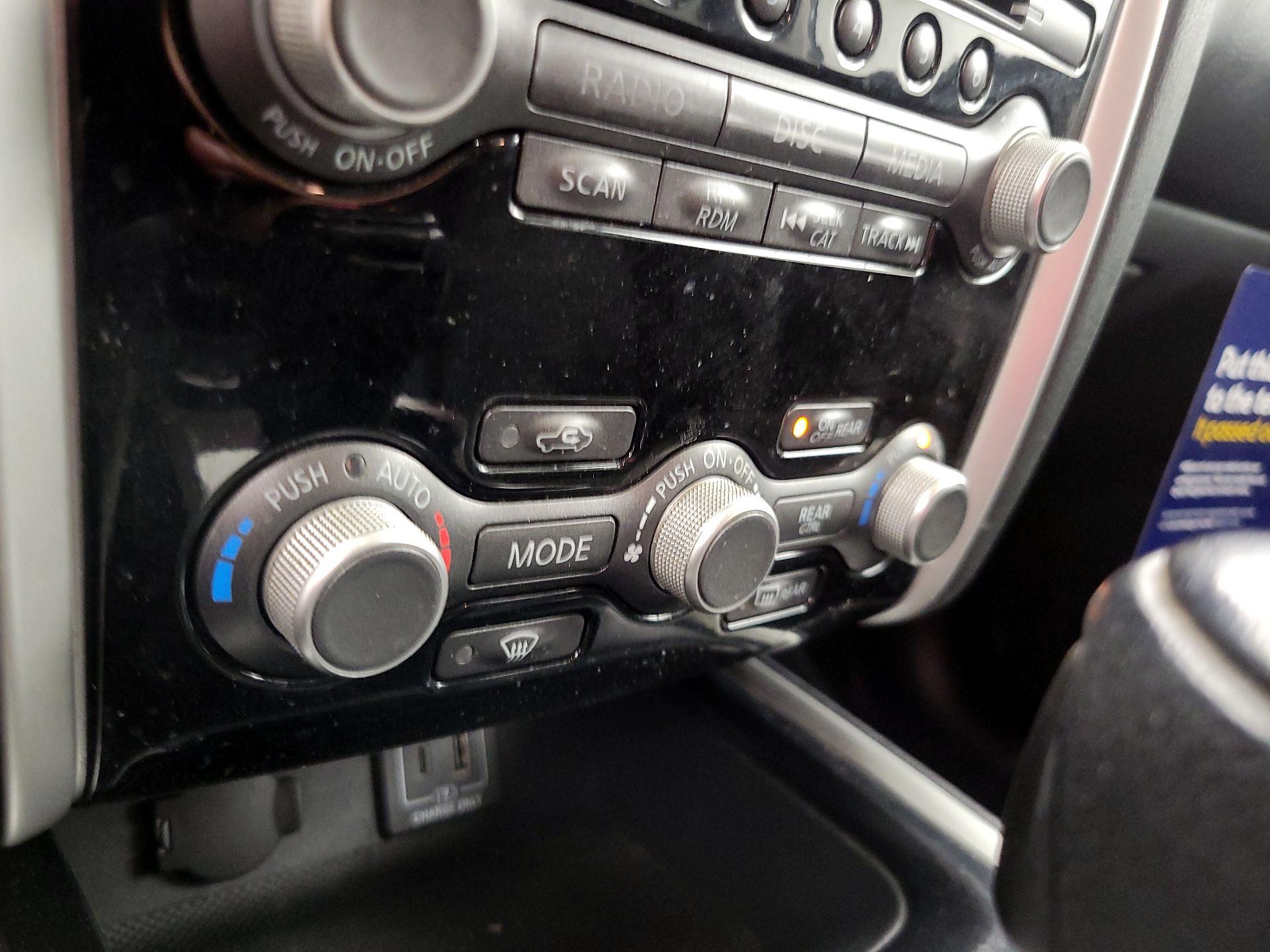 Thumbnail: 2019 Nissan Pathfinder - 16