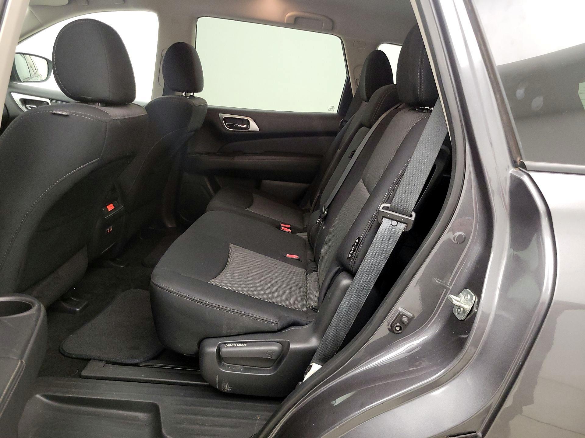 Thumbnail: 2019 Nissan Pathfinder - 19