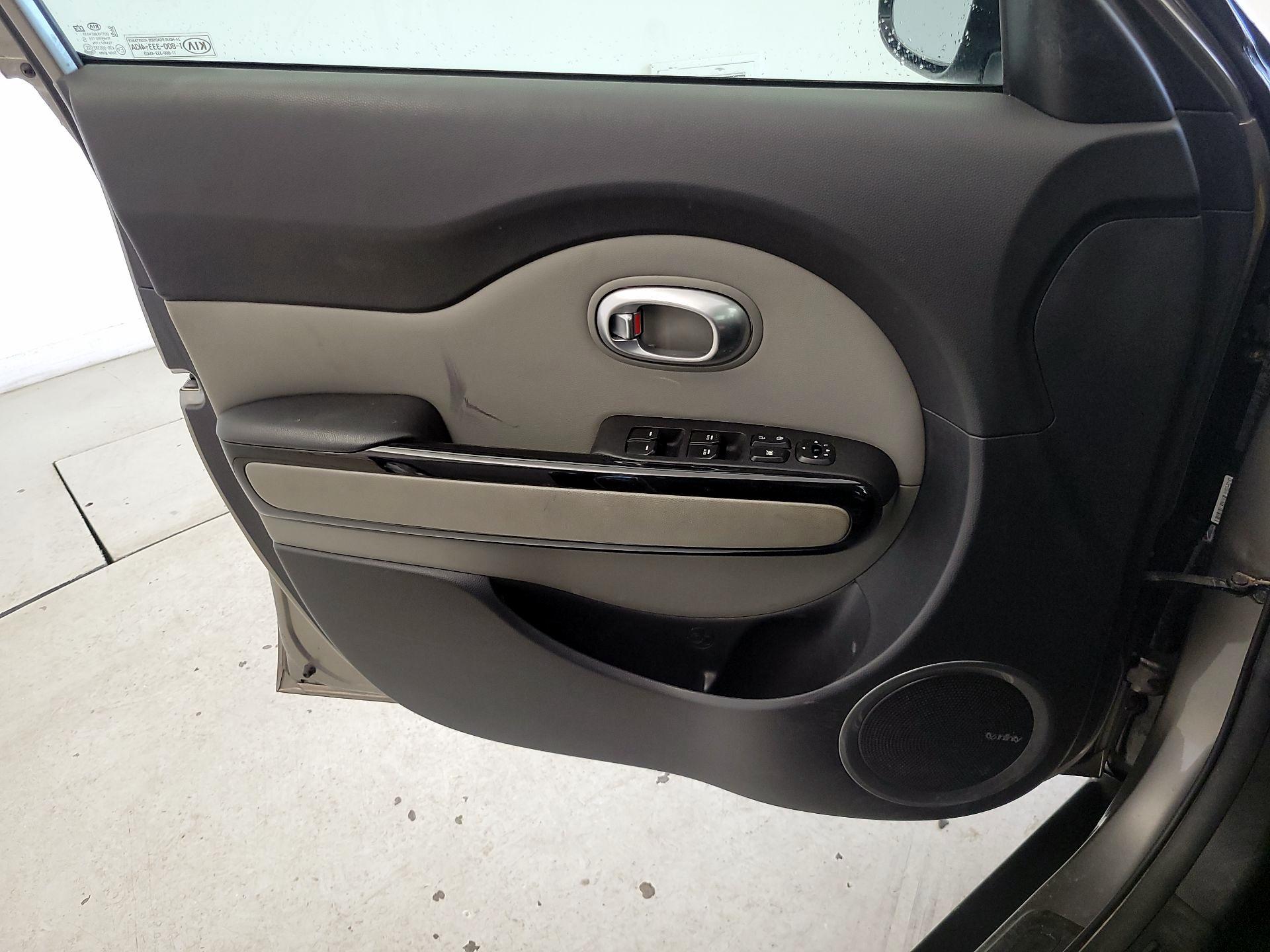 Thumbnail: 2016 Kia Soul - 12