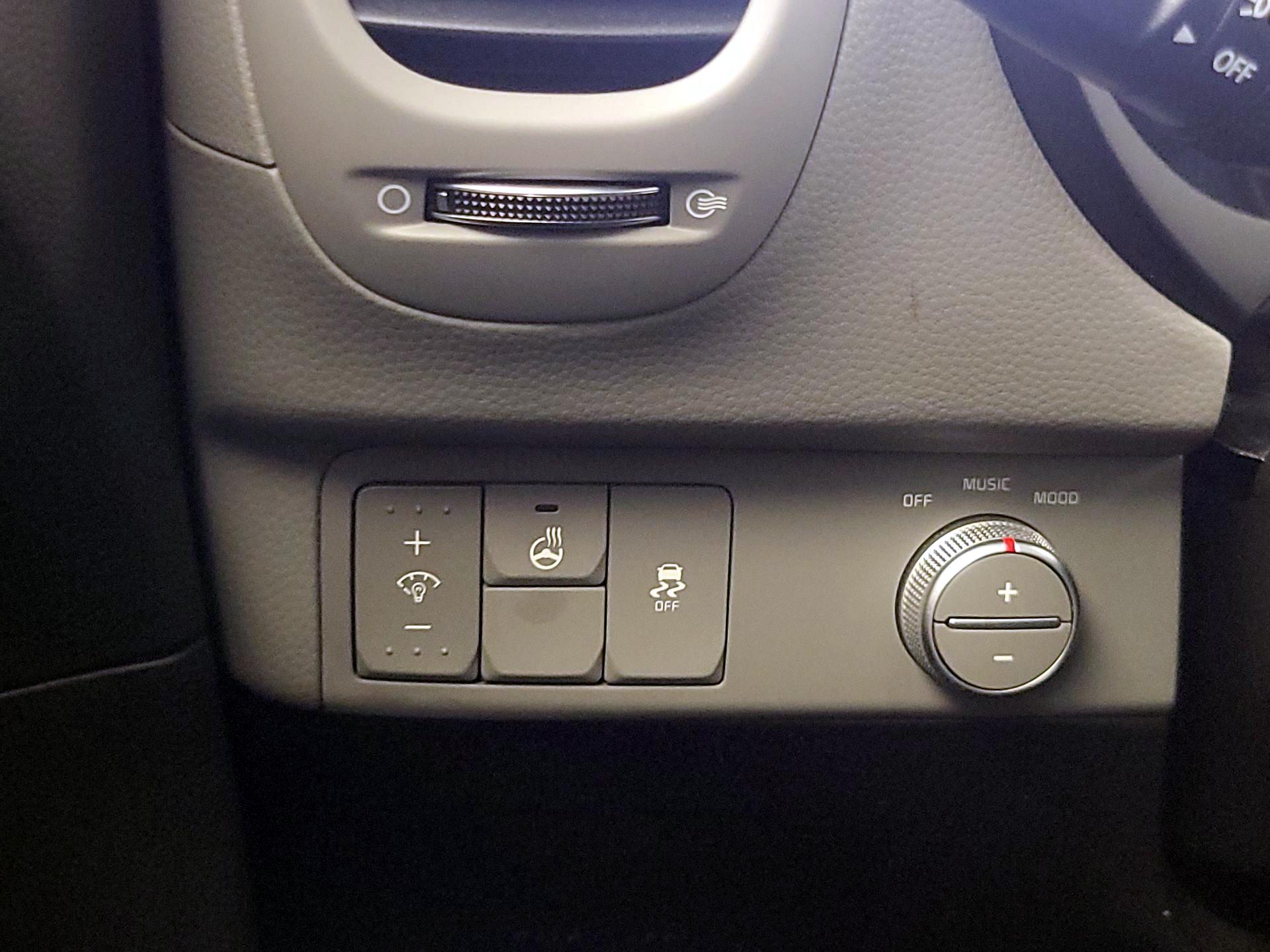 Thumbnail: 2016 Kia Soul - 13