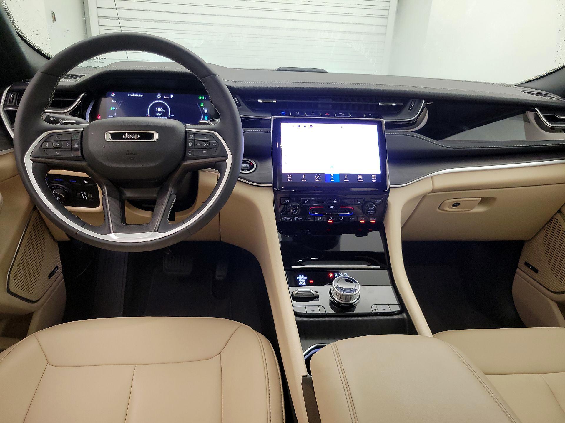 Thumbnail: 2023 Jeep Grand Cherokee - 9