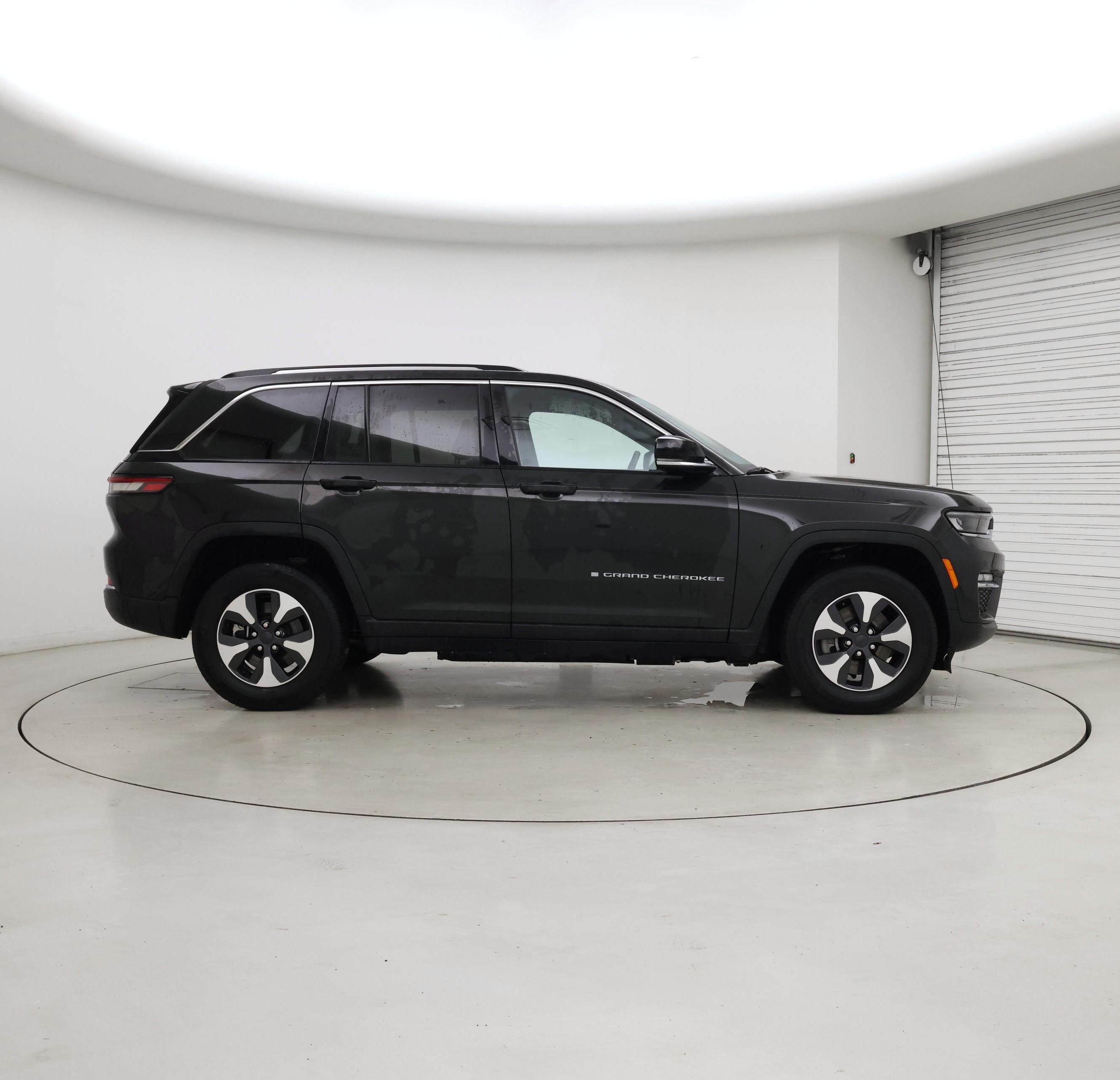 Thumbnail: 2023 Jeep Grand Cherokee - 7