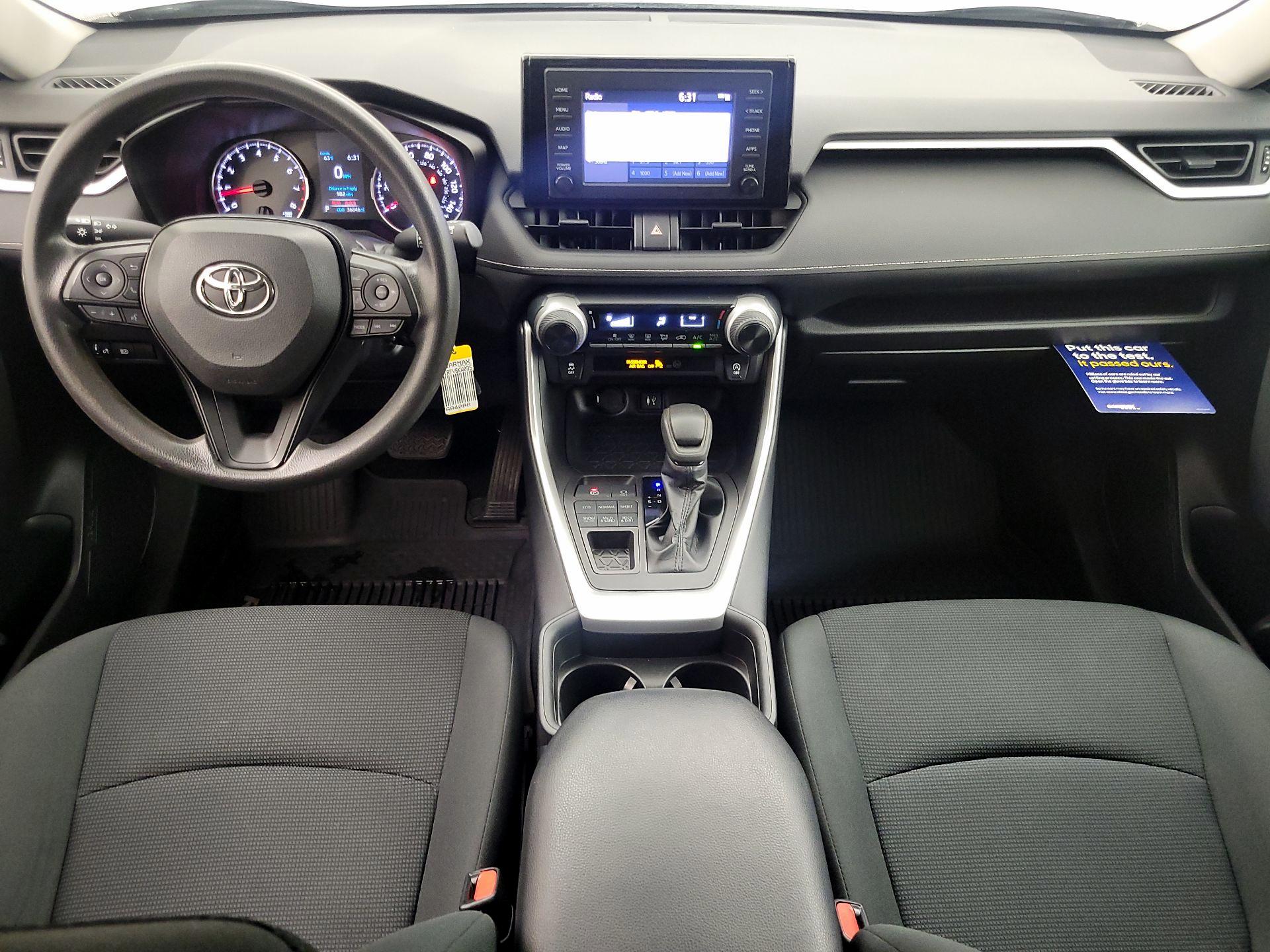 Thumbnail: 2019 Toyota RAV4 - 9