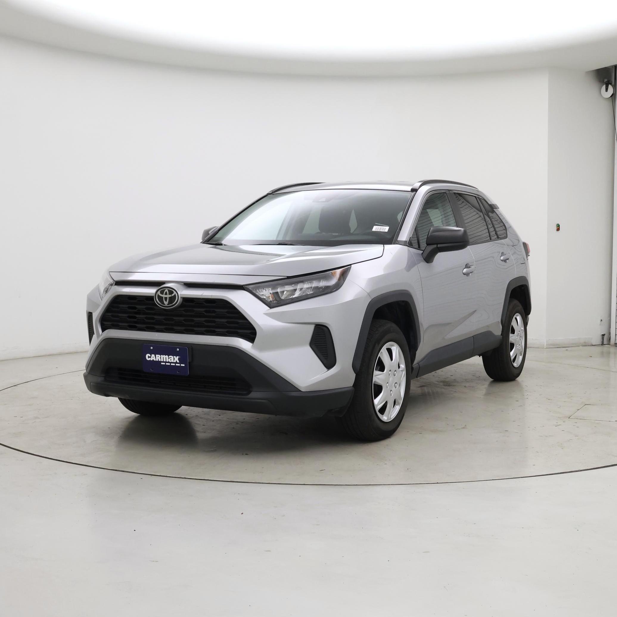 Thumbnail: 2019 Toyota RAV4 - 4