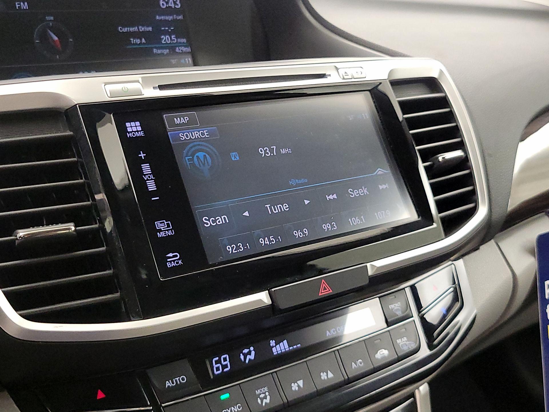 Thumbnail: 2016 Honda Accord - 16