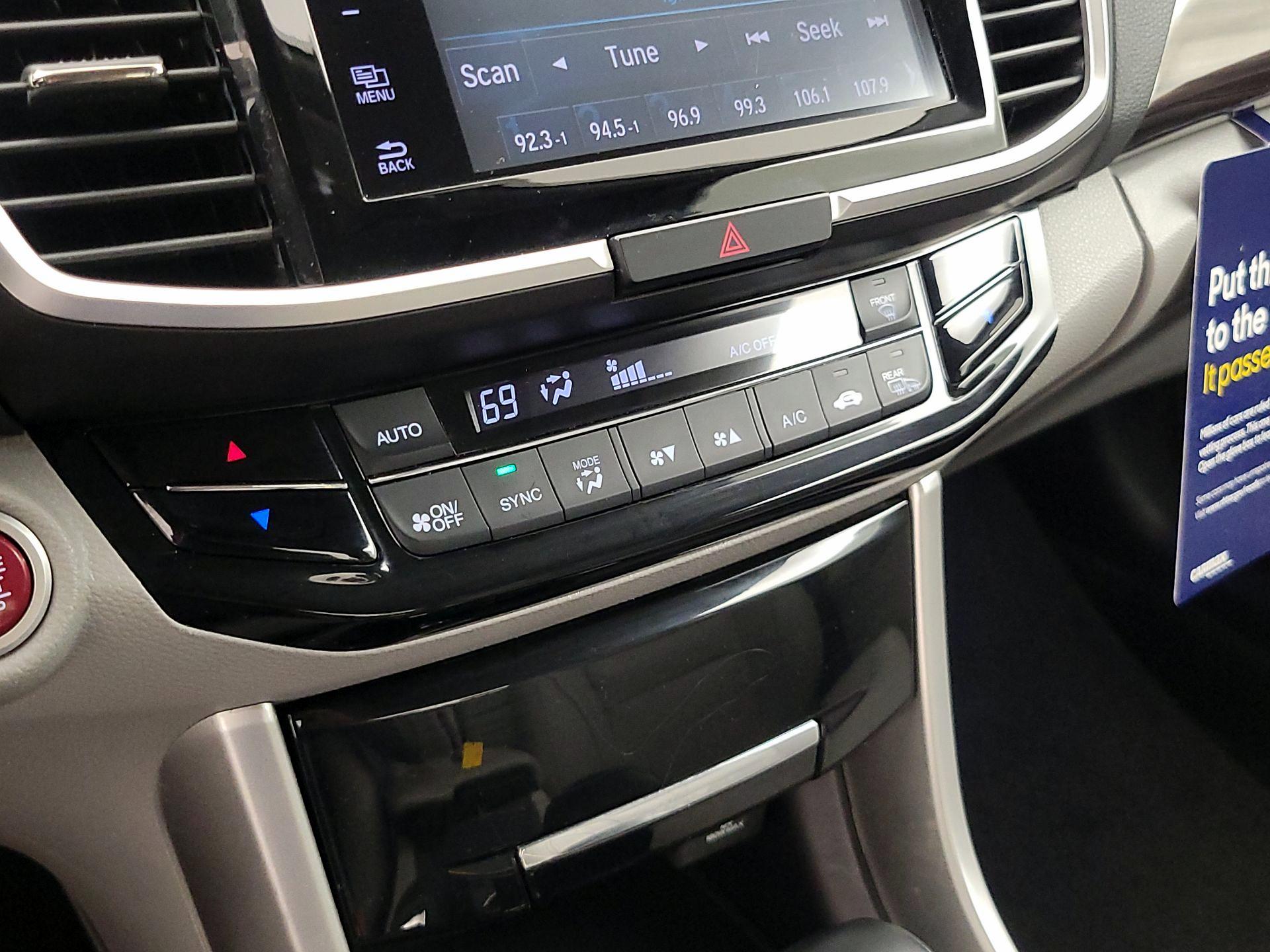 Thumbnail: 2016 Honda Accord - 17