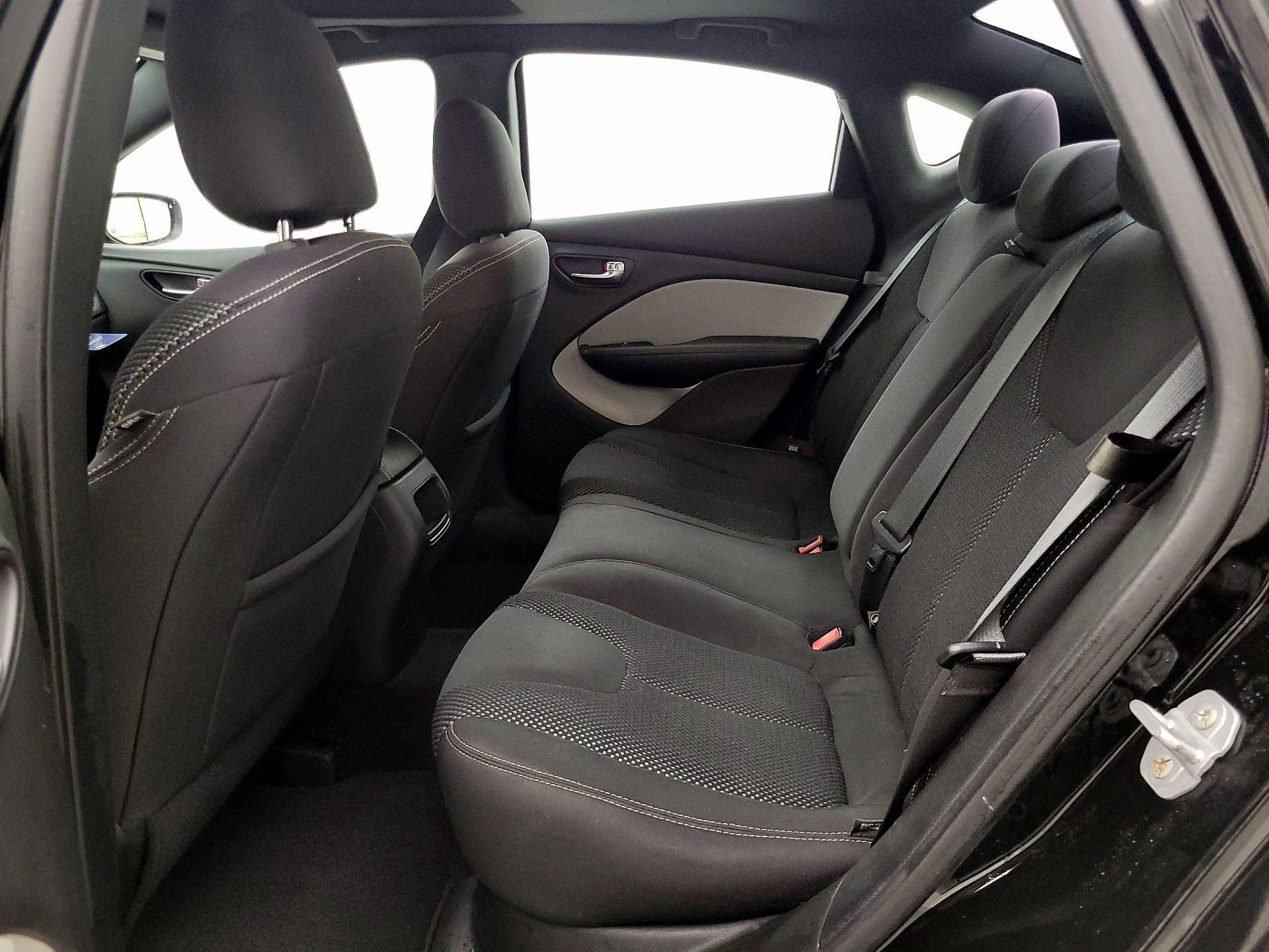 Thumbnail: 2015 Dodge Dart - 20