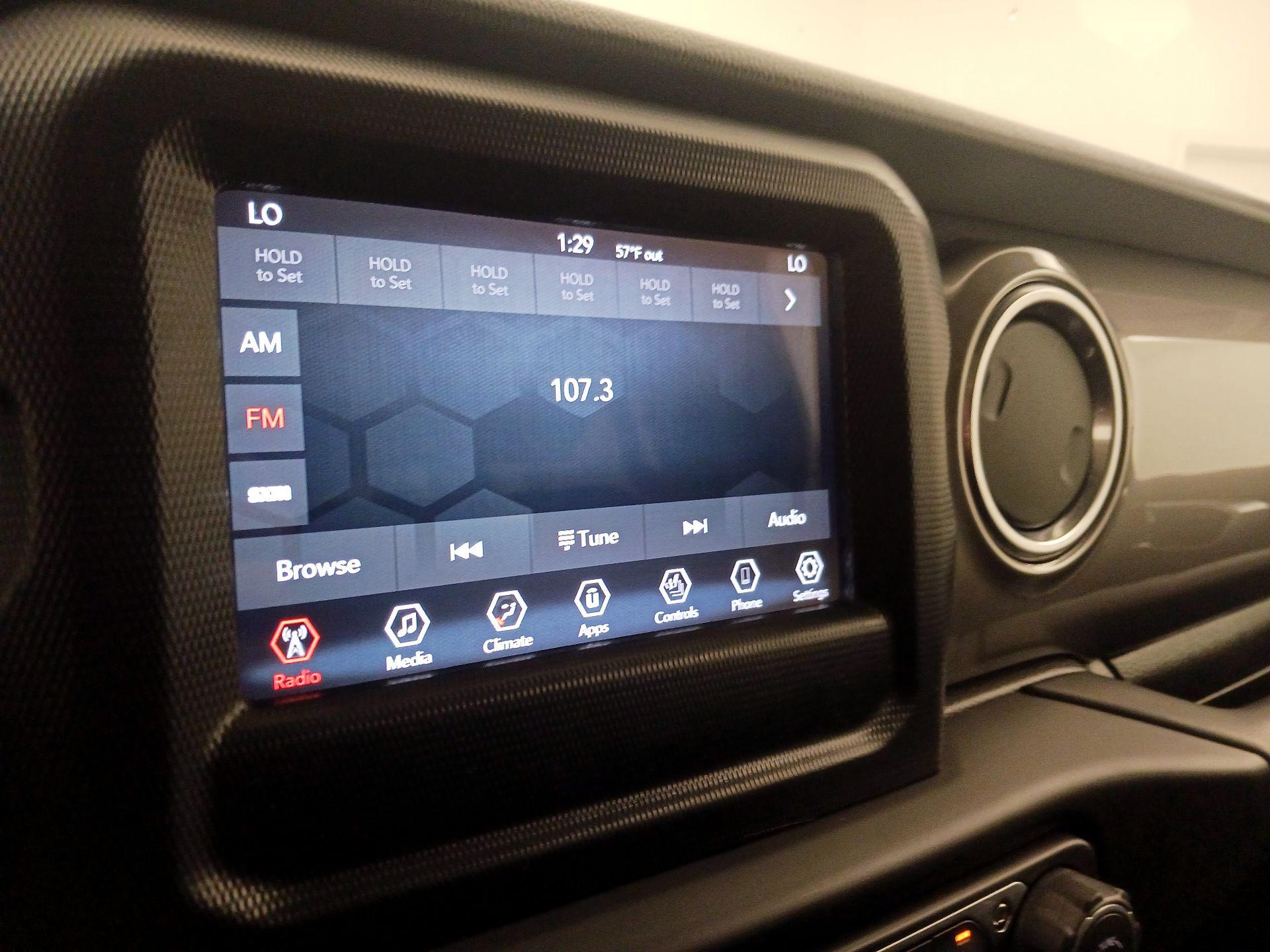 Thumbnail: 2019 Jeep Wrangler - 15