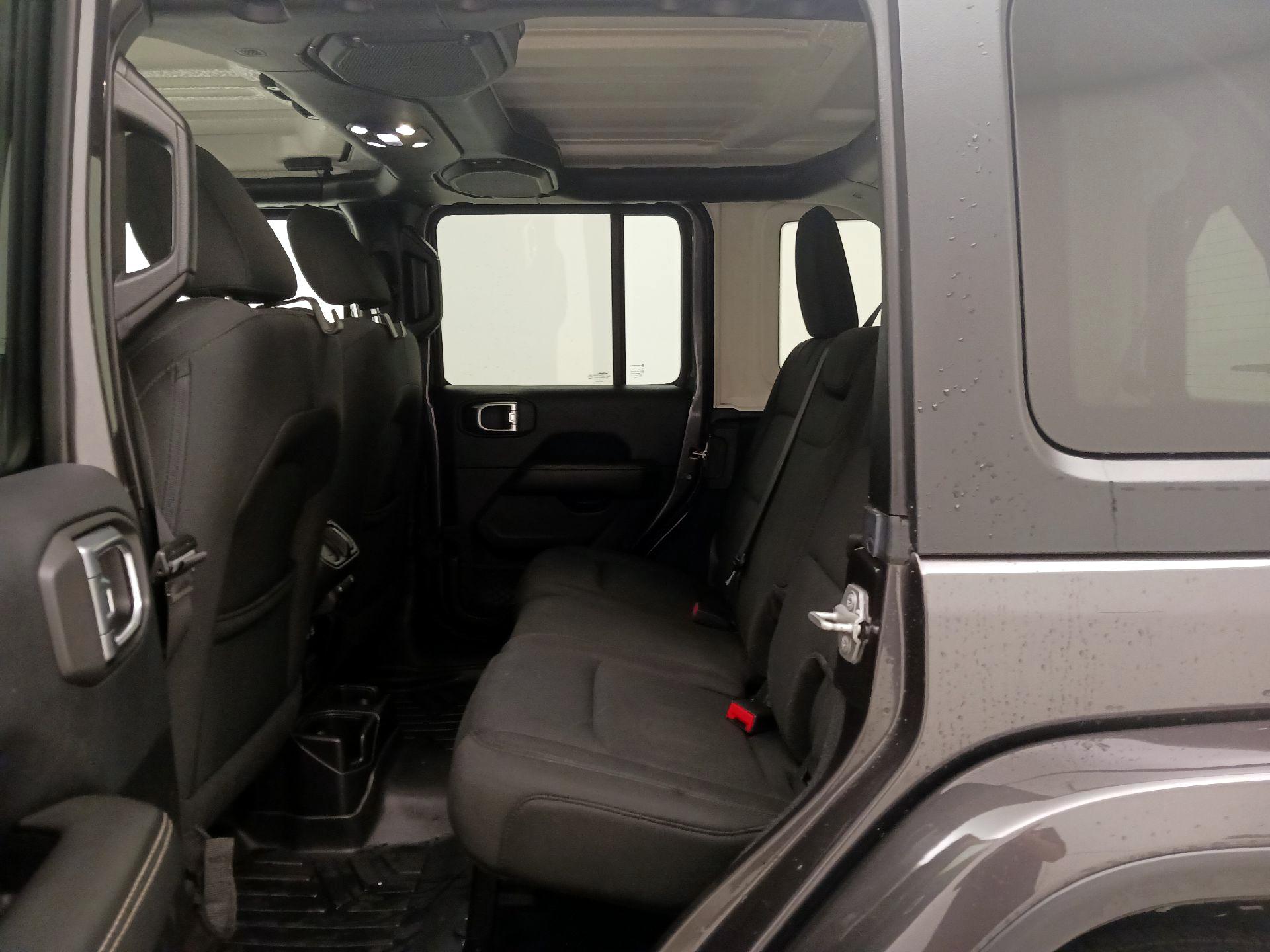 Thumbnail: 2019 Jeep Wrangler - 19