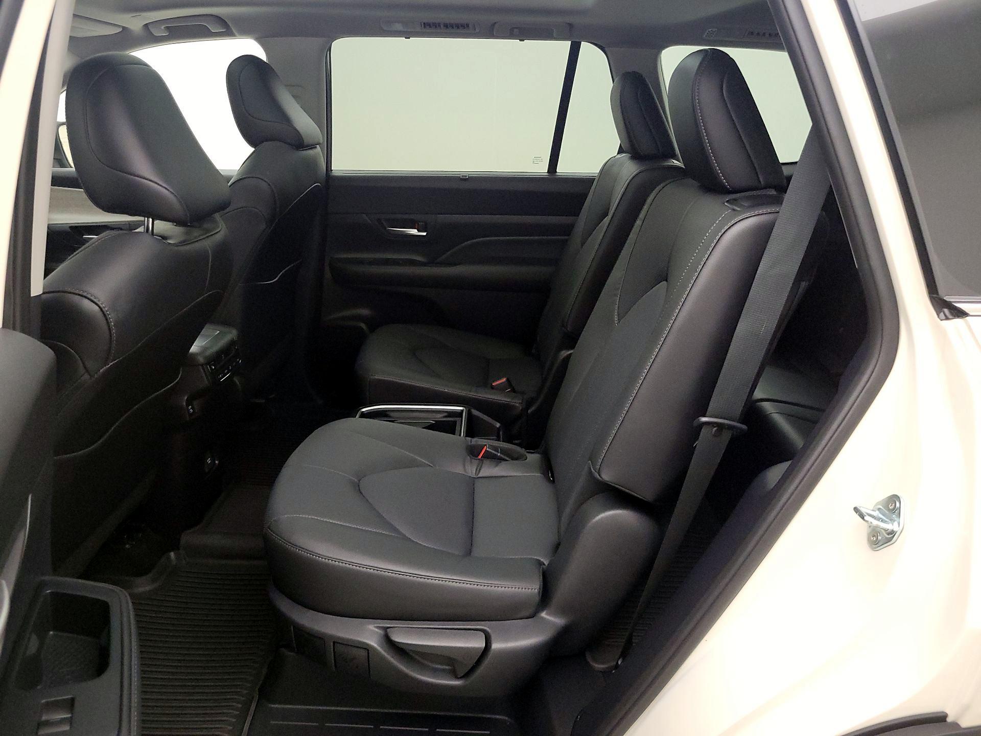 Thumbnail: 2024 Toyota Grand Highlander - 20