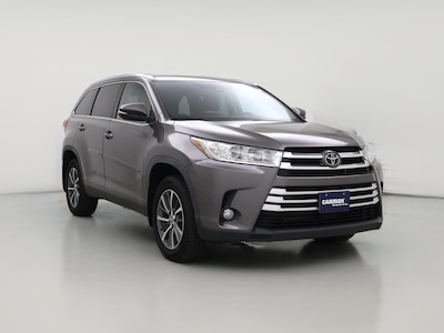 Gray 2019 Toyota Highlander XLE