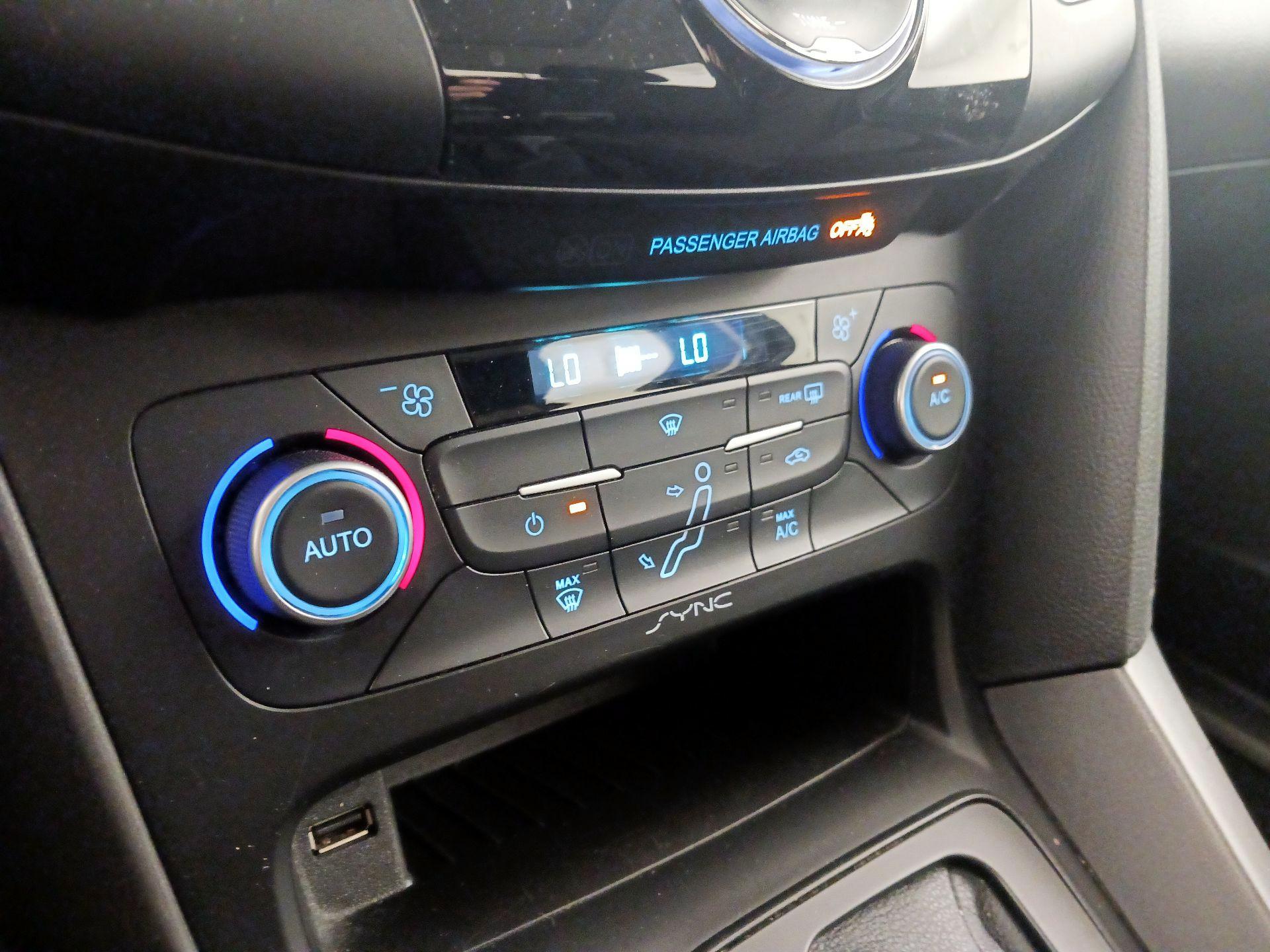 Thumbnail: 2018 Ford Focus - 16