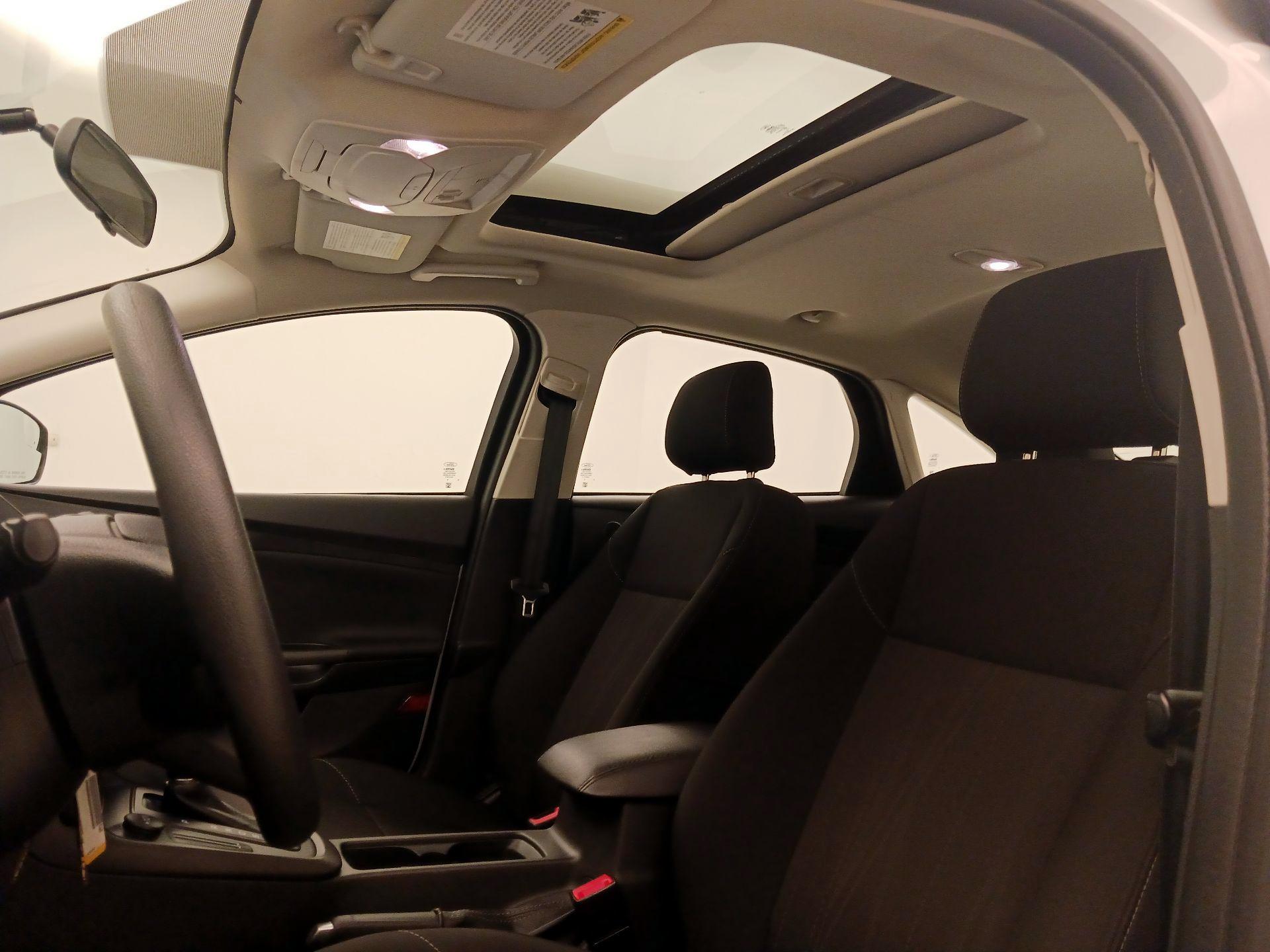 Thumbnail: 2018 Ford Focus - 19