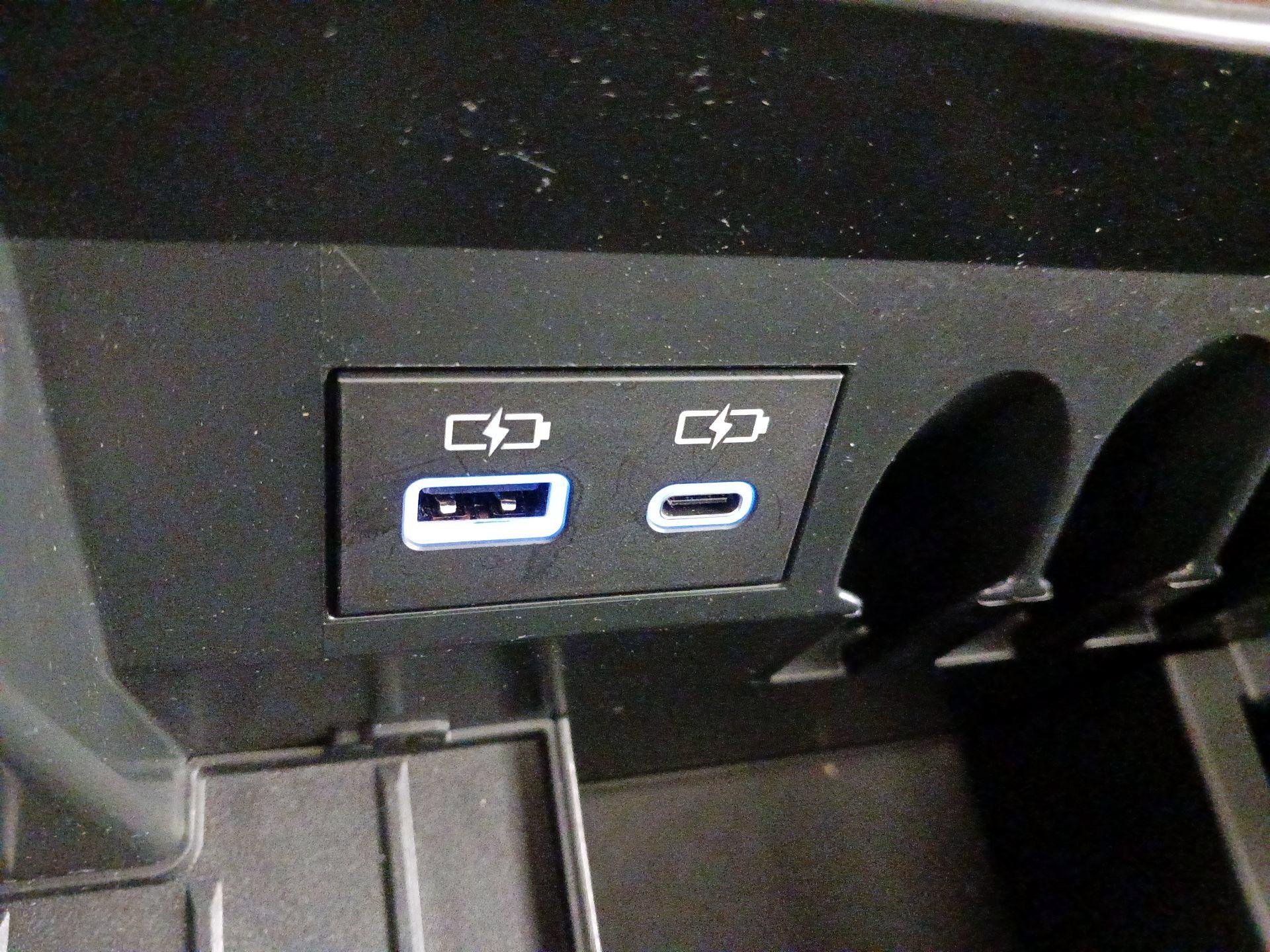 Thumbnail: 2023 Toyota Tundra - 18