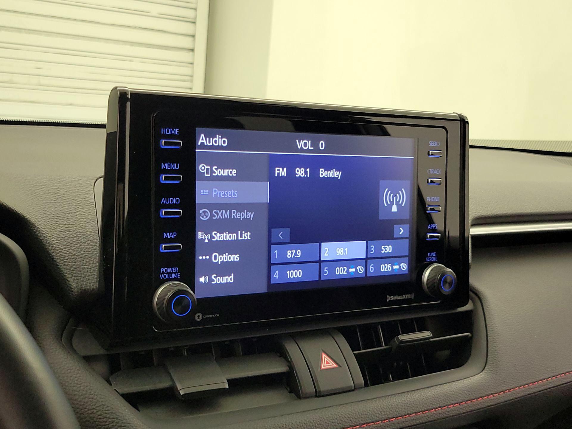 Thumbnail: 2022 Toyota RAV4 - 15