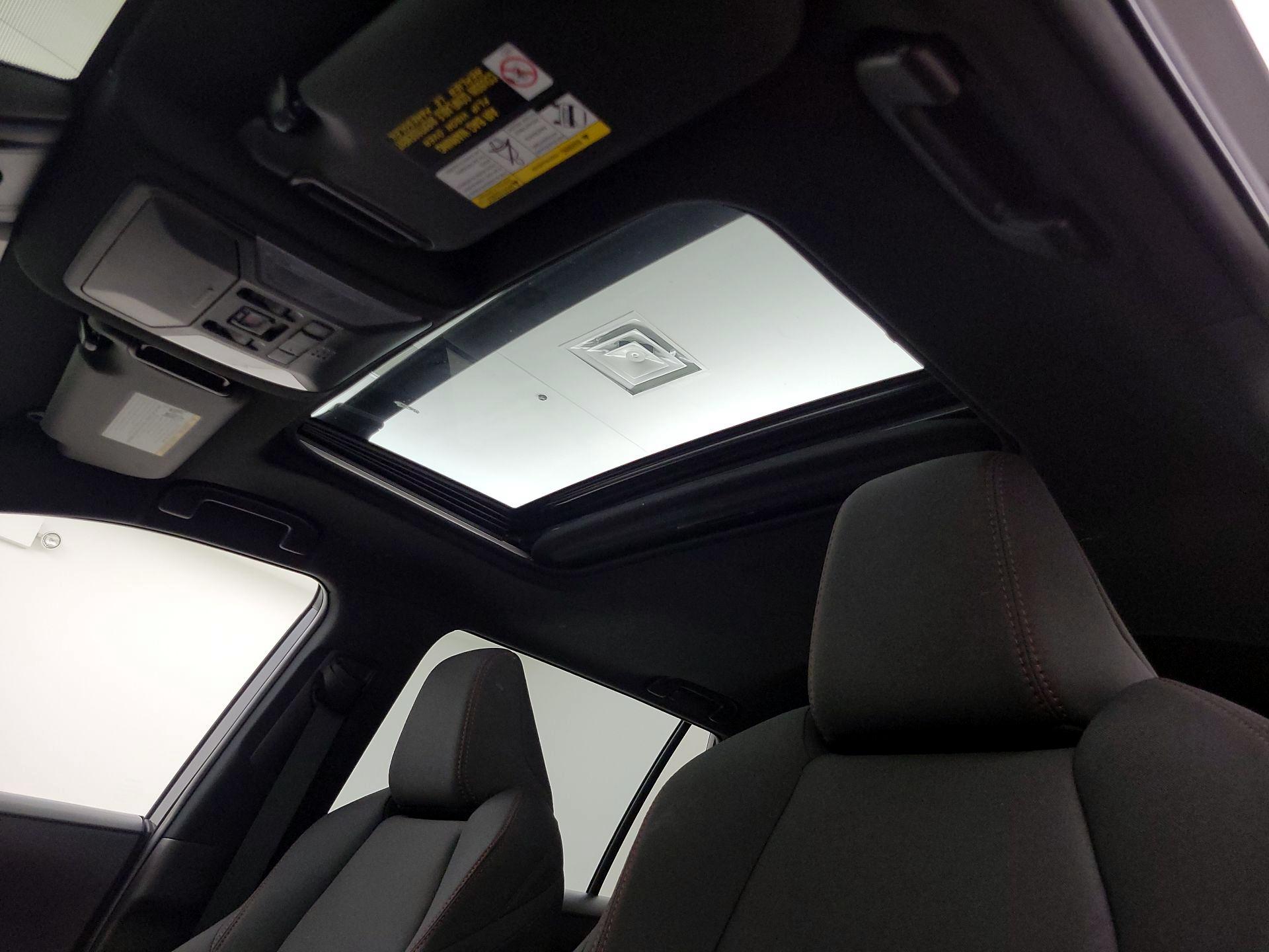 Thumbnail: 2022 Toyota RAV4 - 19