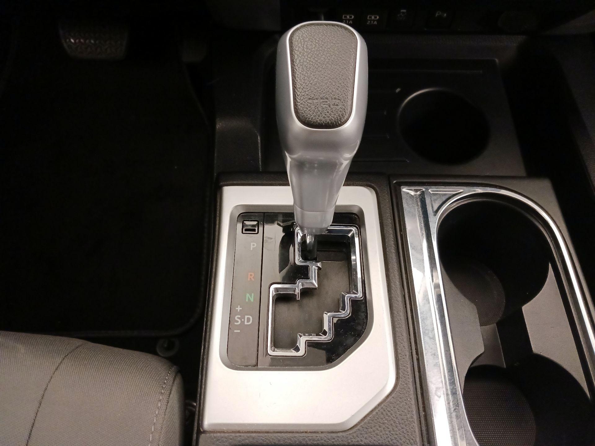 Thumbnail: 2021 Toyota Tundra - 17