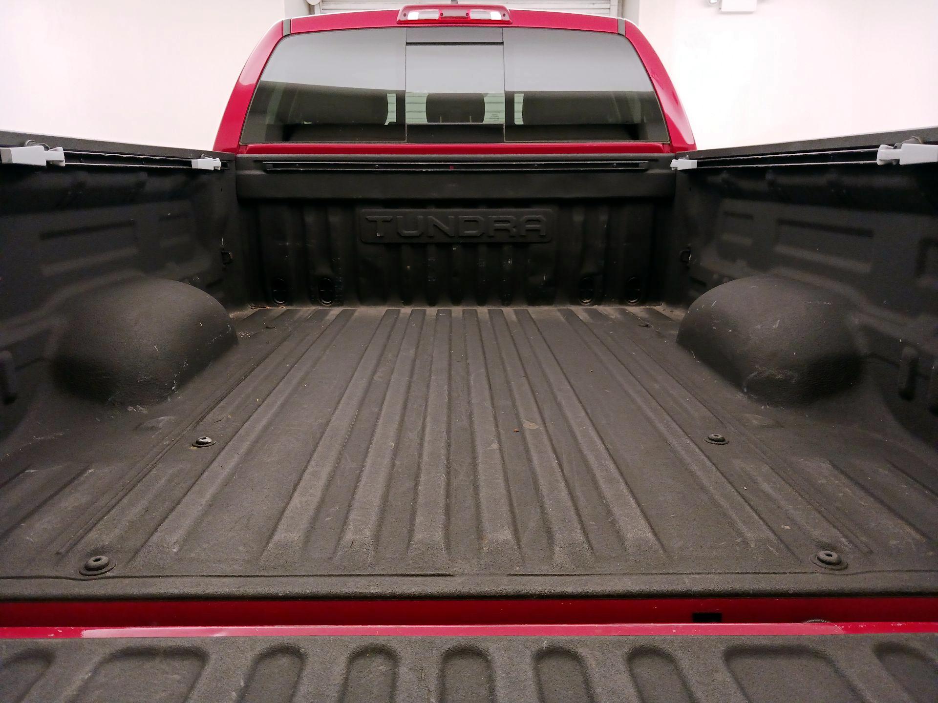 Thumbnail: 2021 Toyota Tundra - 20