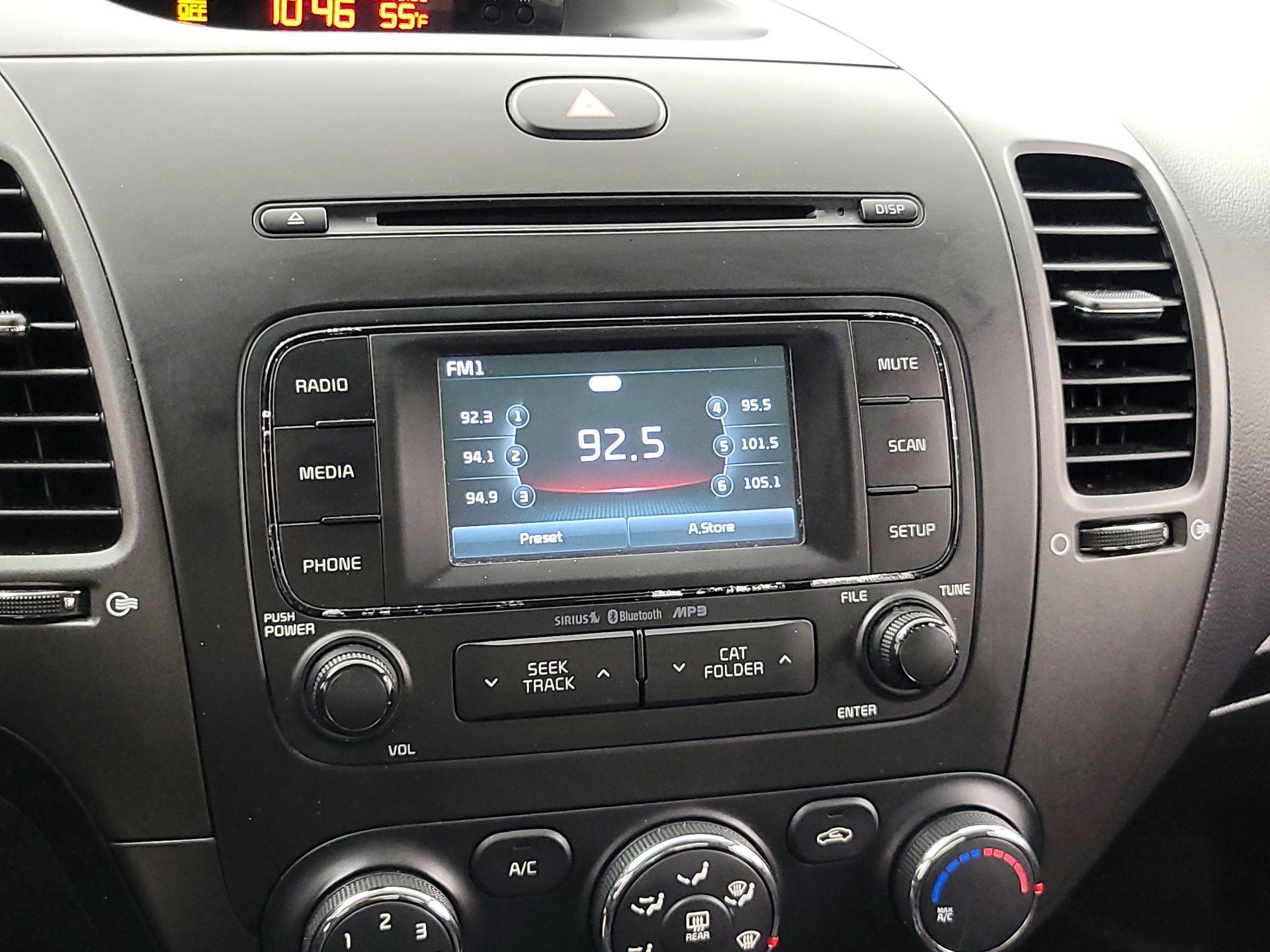 Thumbnail: 2016 Kia Forte - 15
