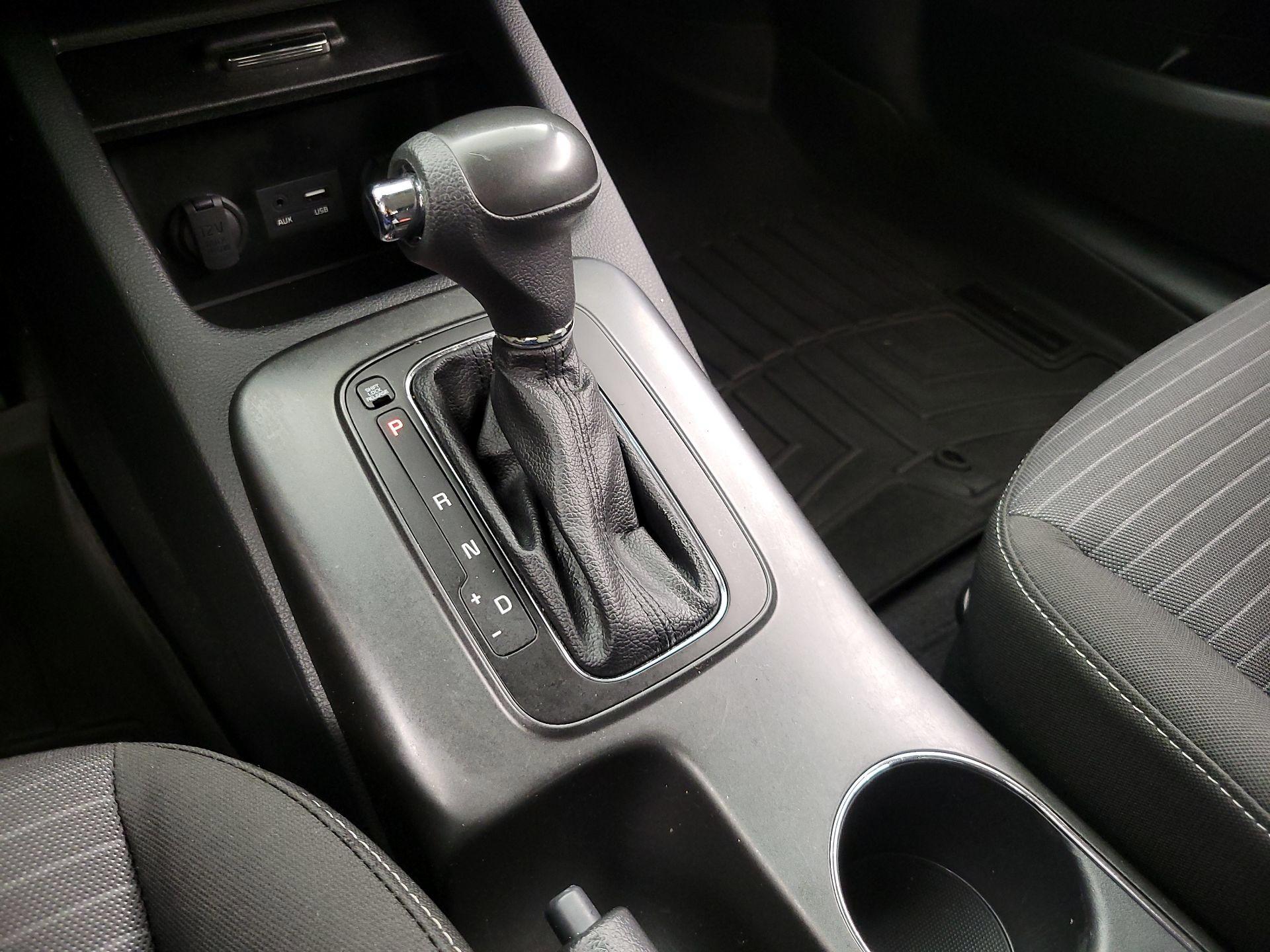 Thumbnail: 2016 Kia Forte - 17