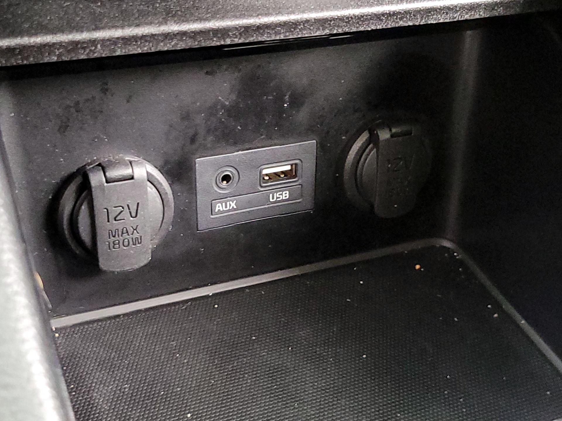 Thumbnail: 2016 Kia Forte - 18