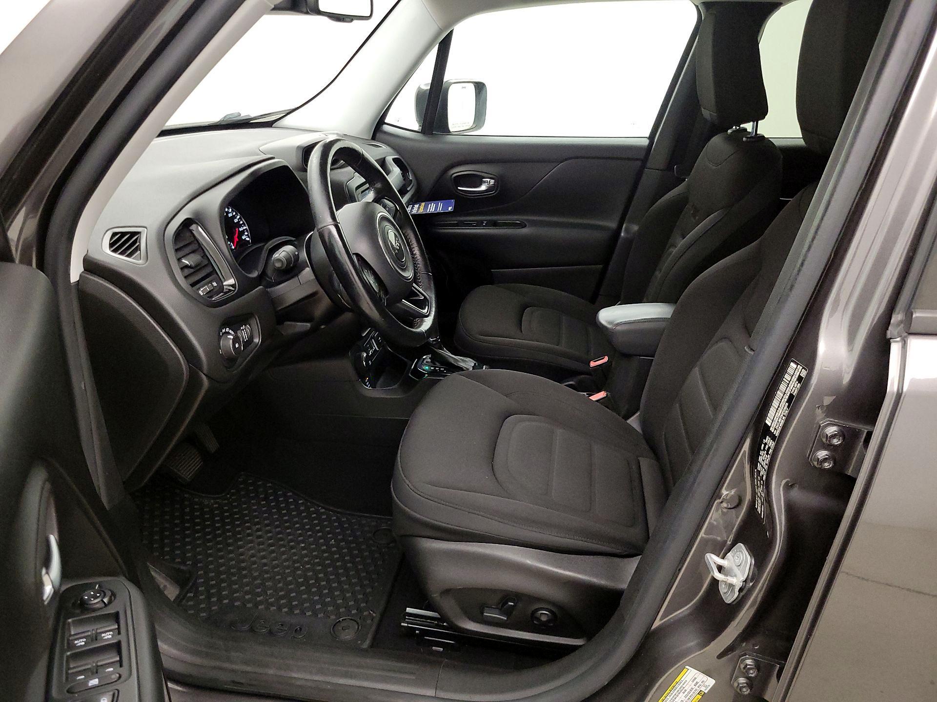 Thumbnail: 2016 Jeep Renegade - 11