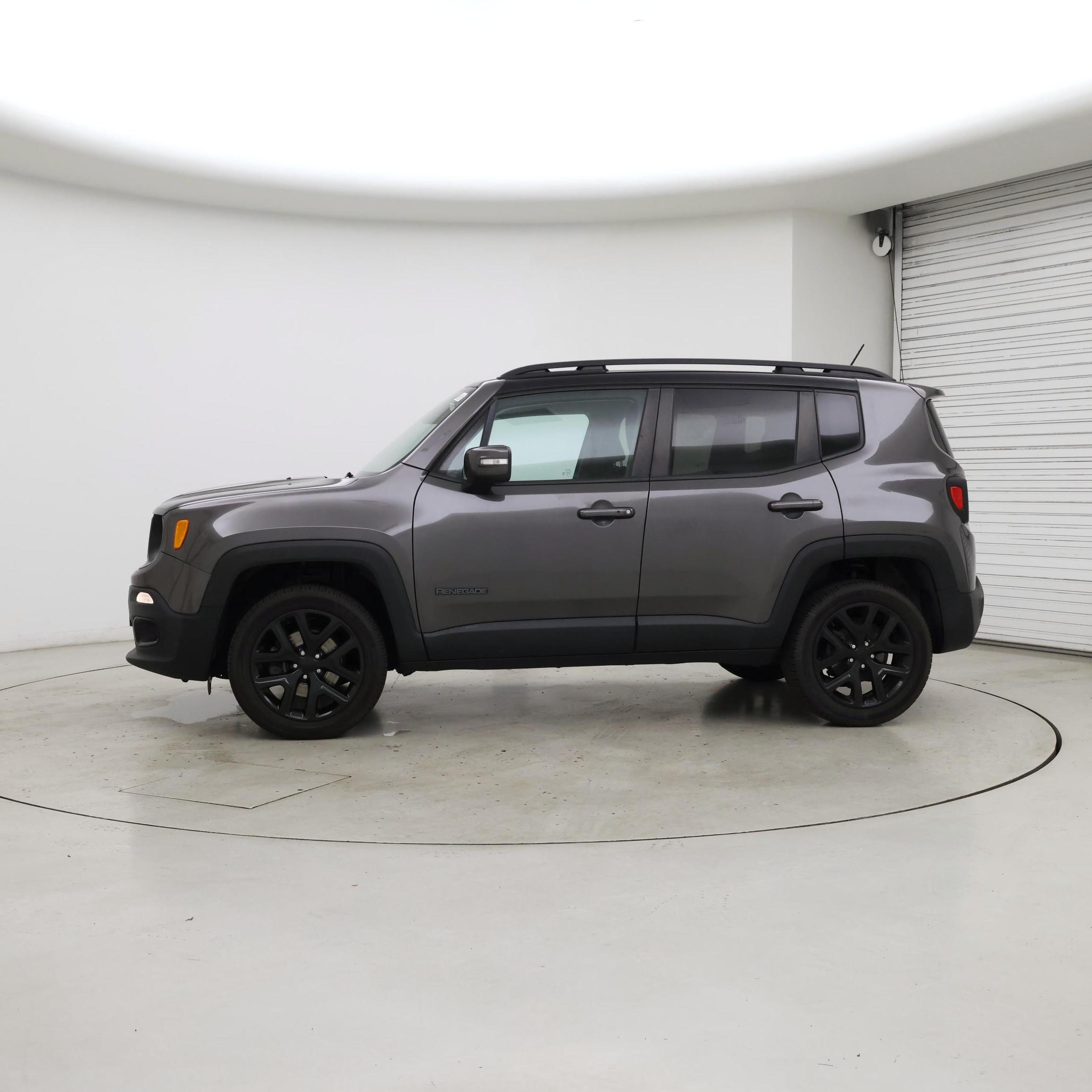 Thumbnail: 2016 Jeep Renegade - 3