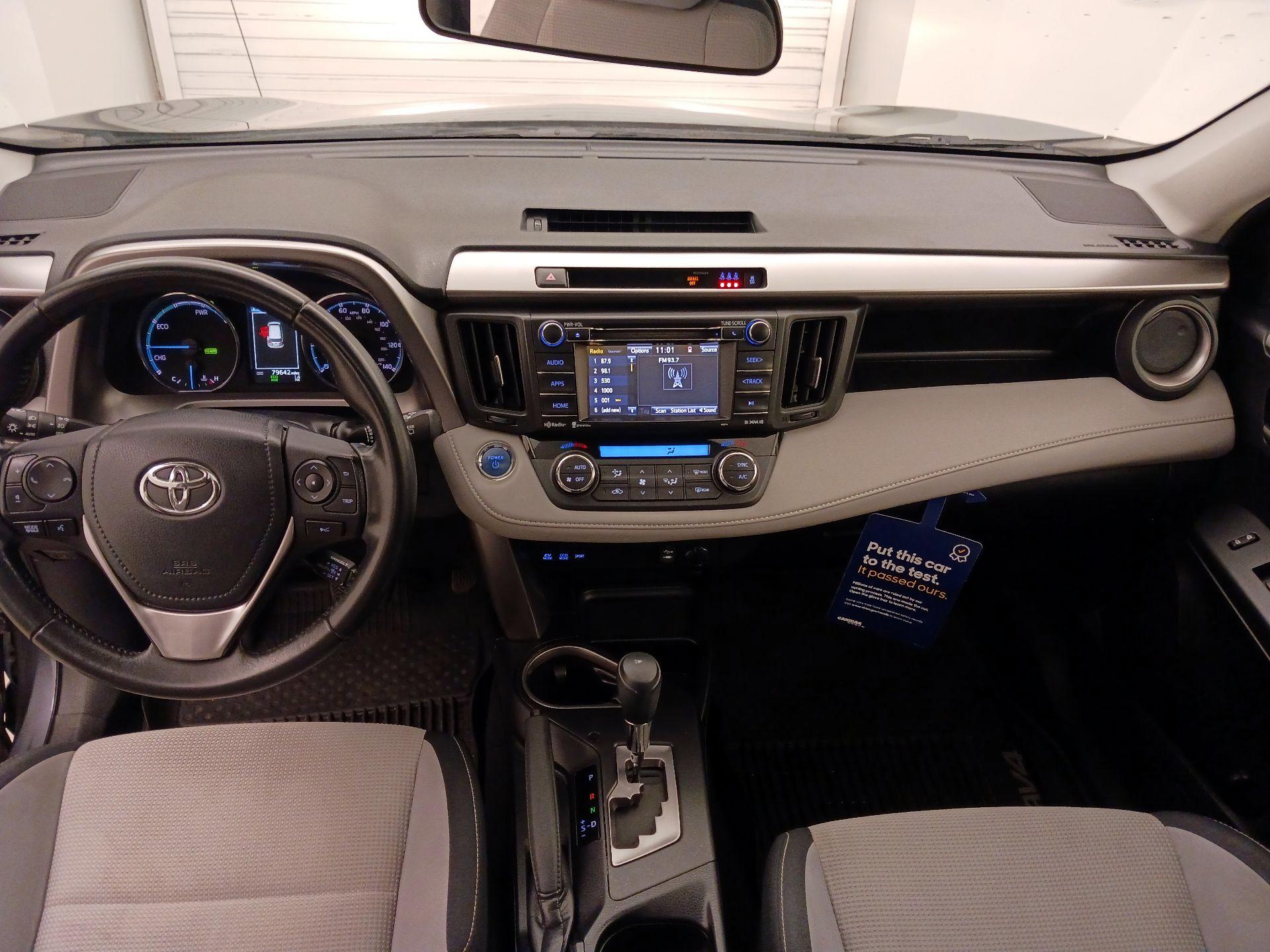Thumbnail: 2017 Toyota RAV4 - 9