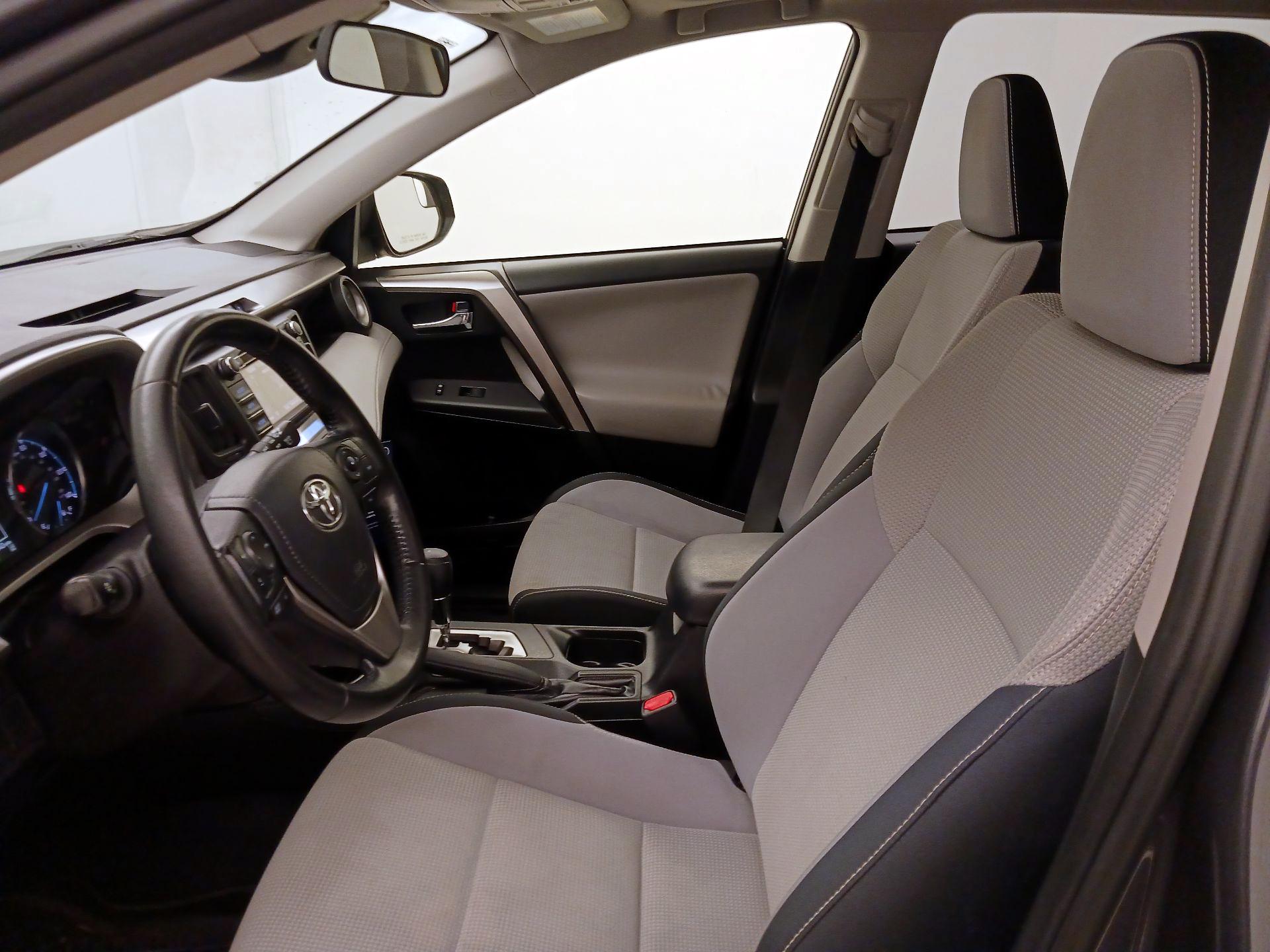 Thumbnail: 2017 Toyota RAV4 - 11