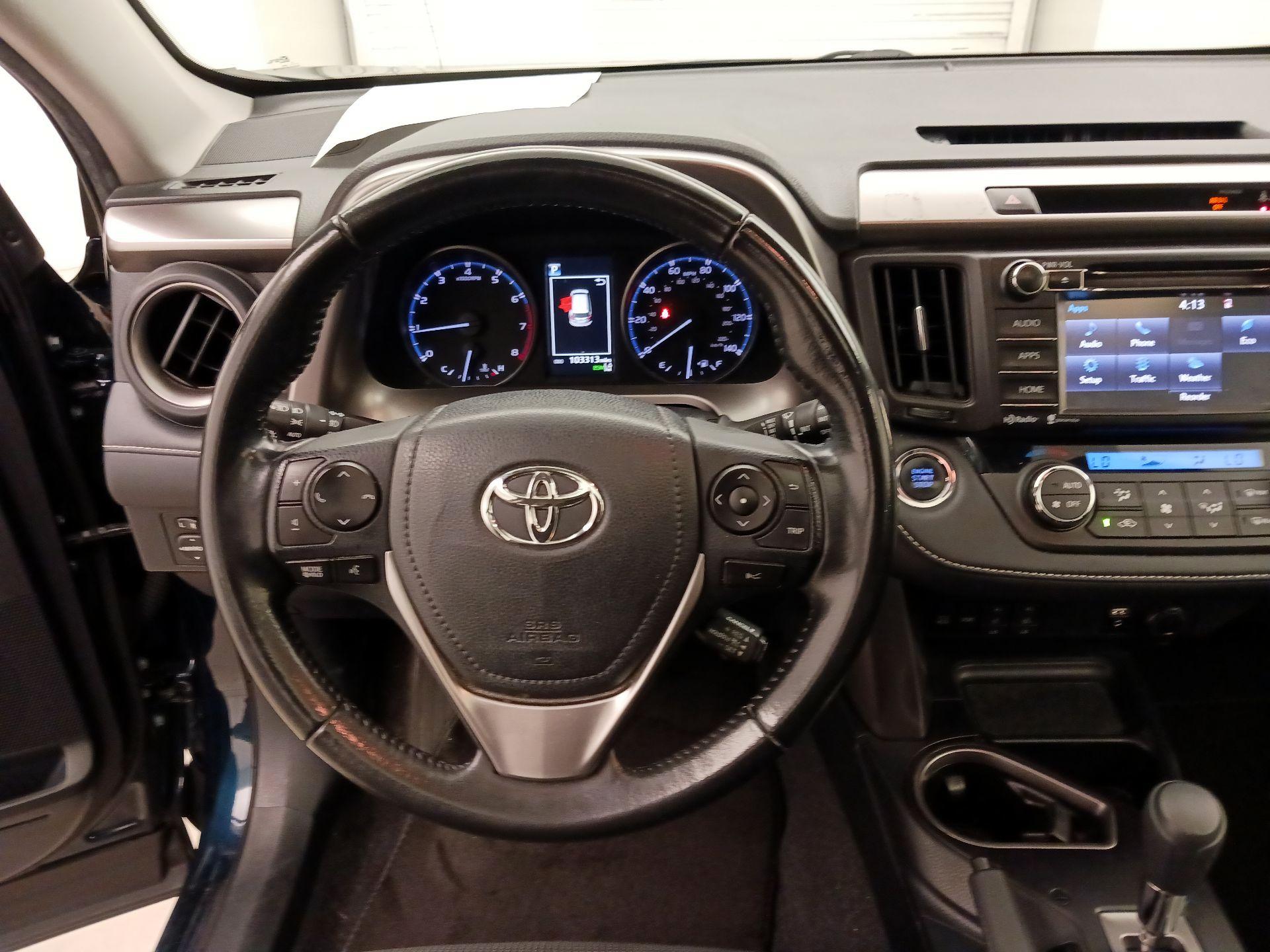 Thumbnail: 2018 Toyota RAV4 - 10