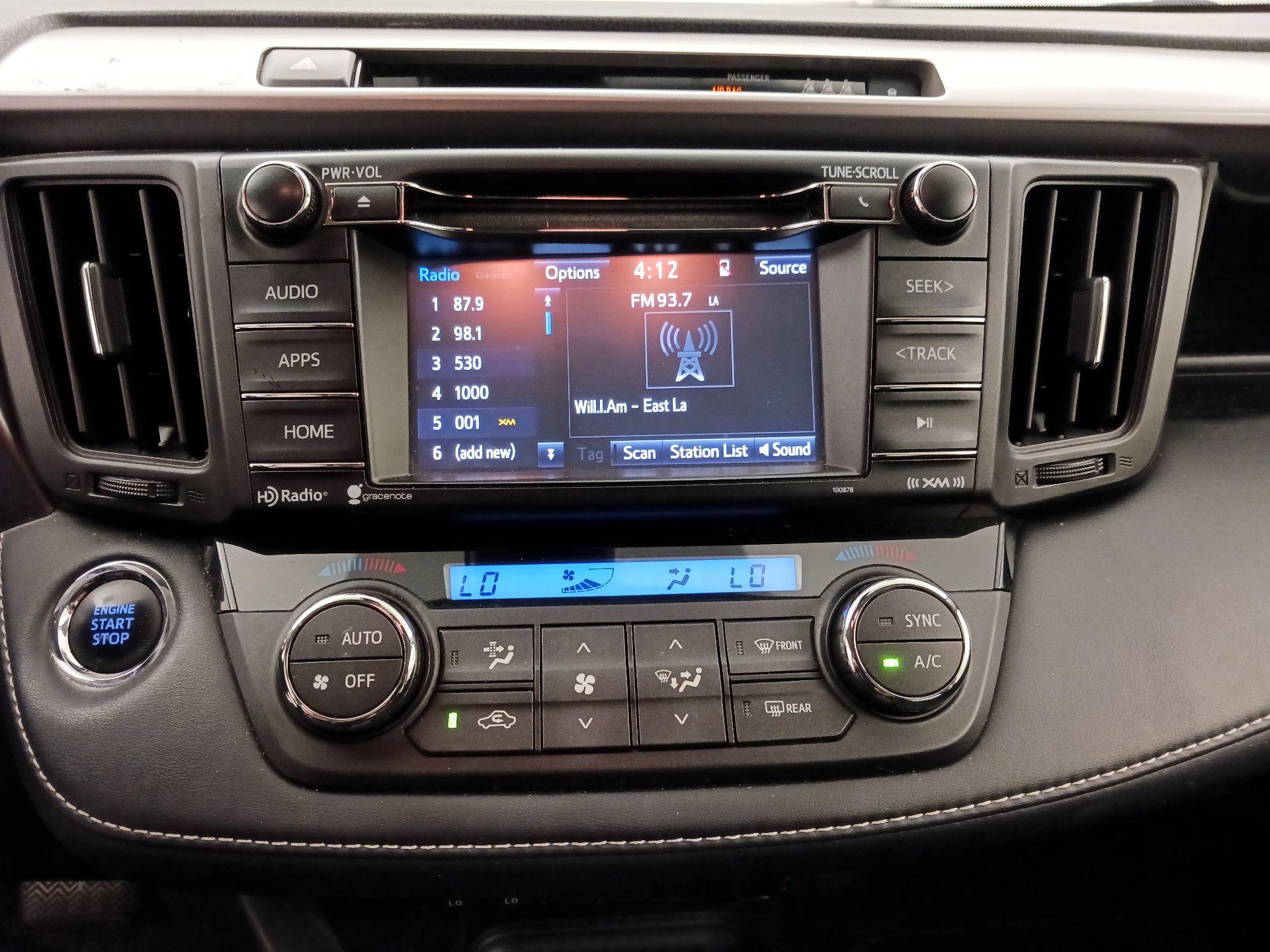 Thumbnail: 2018 Toyota RAV4 - 16