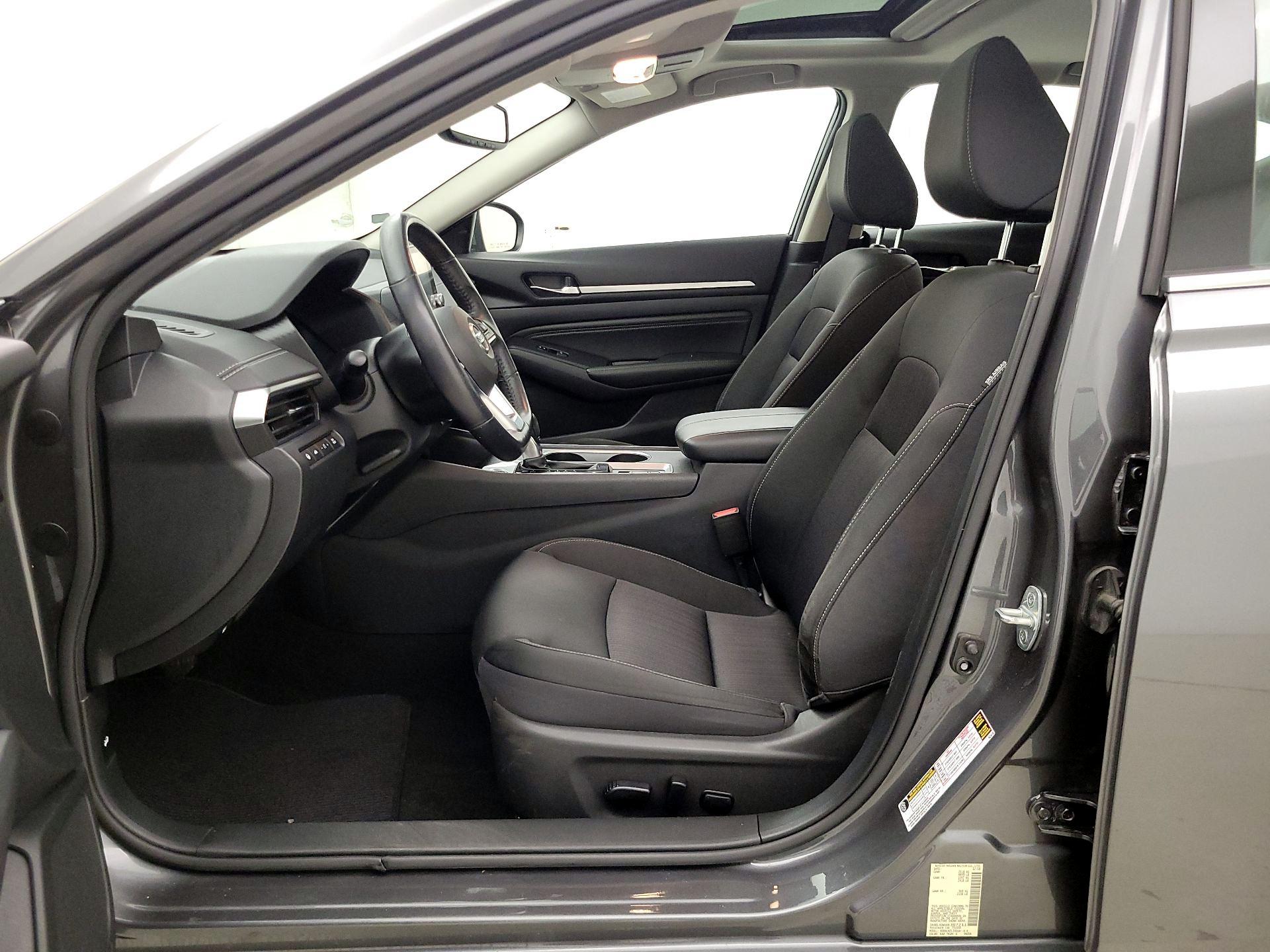 Thumbnail: 2019 Nissan Altima - 11