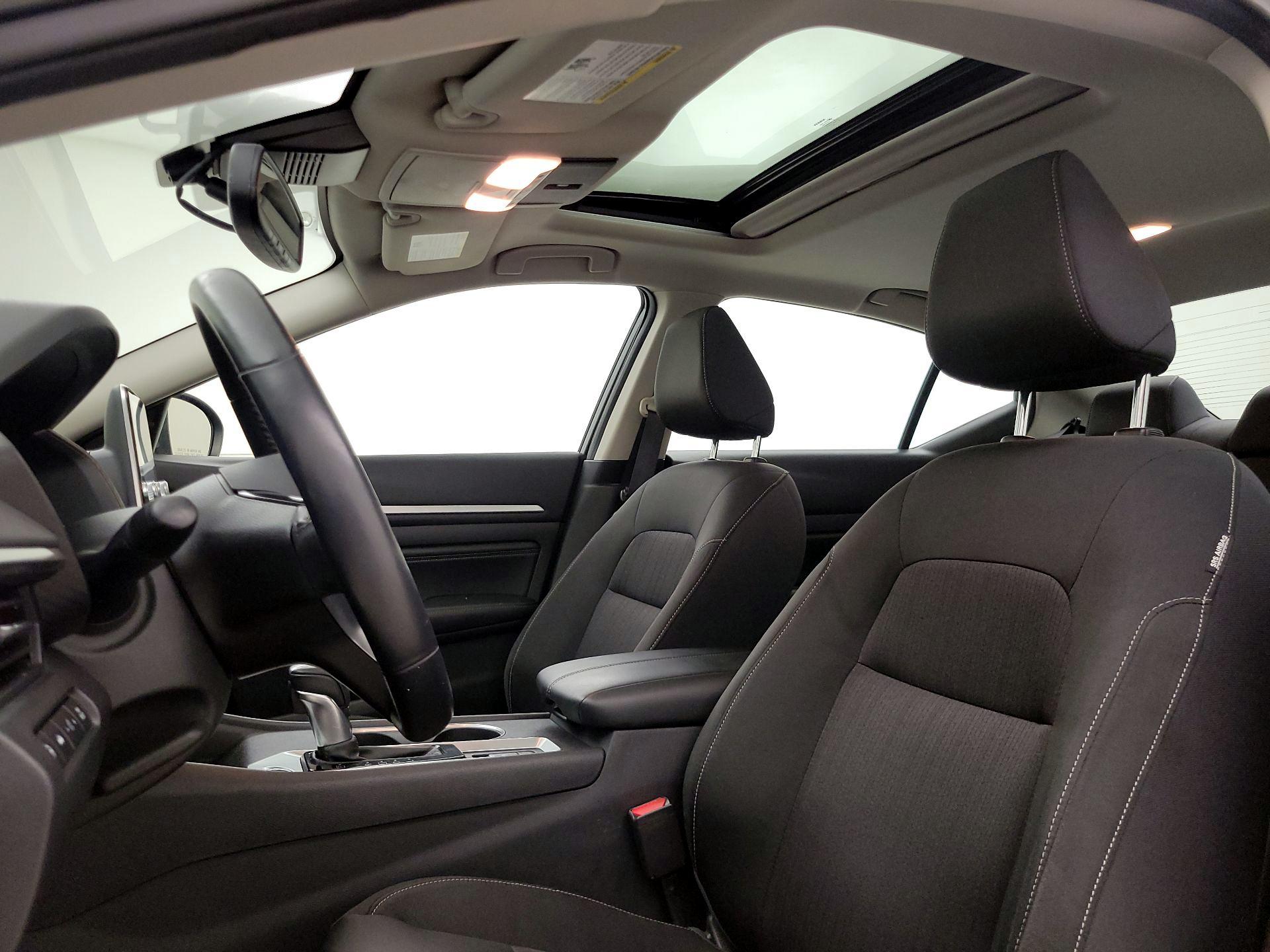 Thumbnail: 2019 Nissan Altima - 19