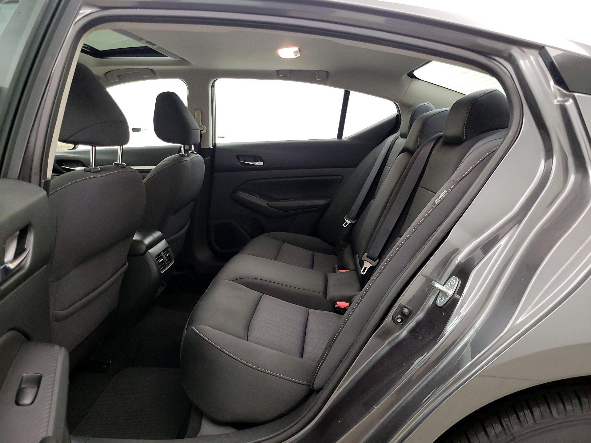 Thumbnail: 2019 Nissan Altima - 20