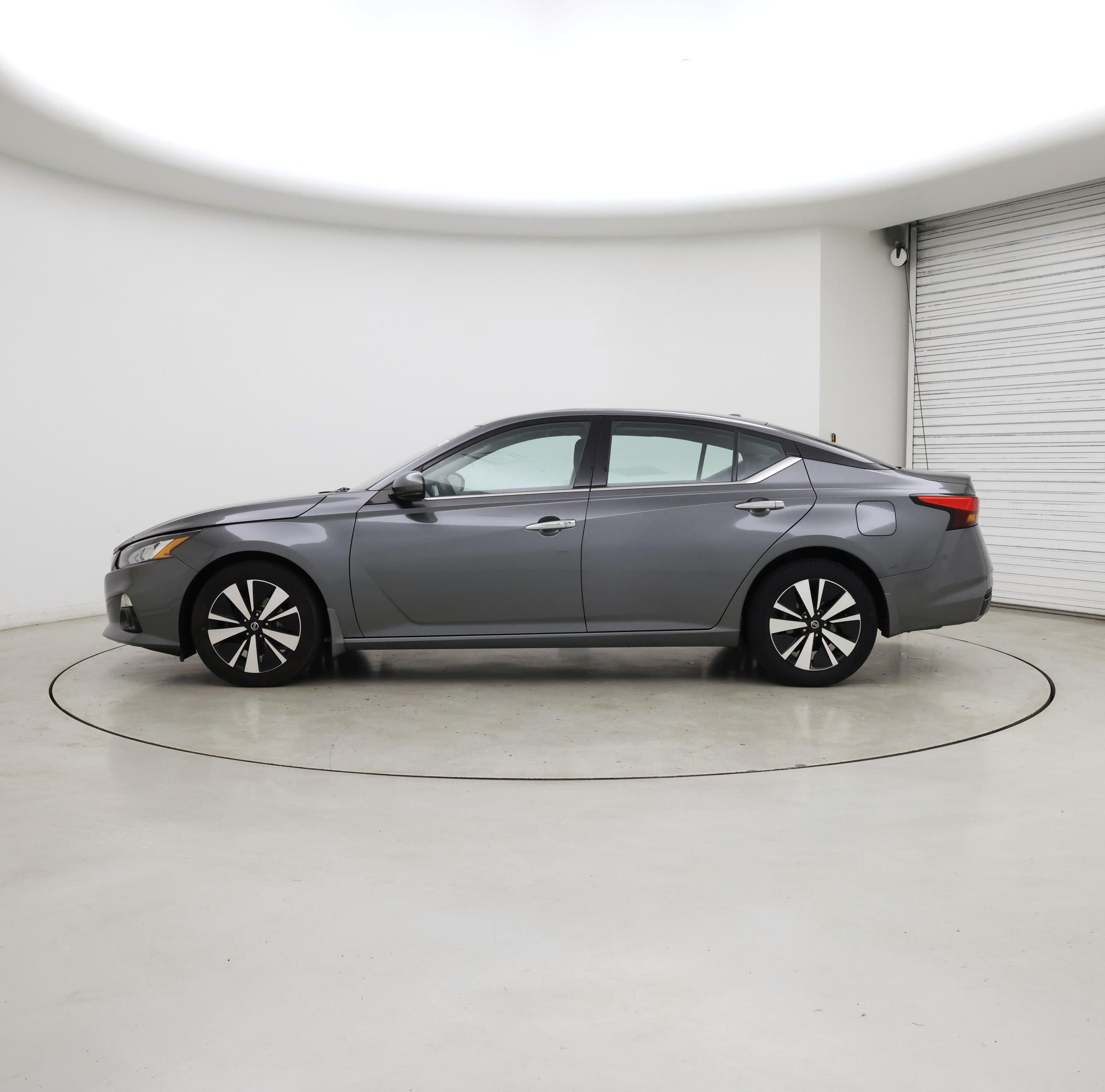 Thumbnail: 2019 Nissan Altima - 3