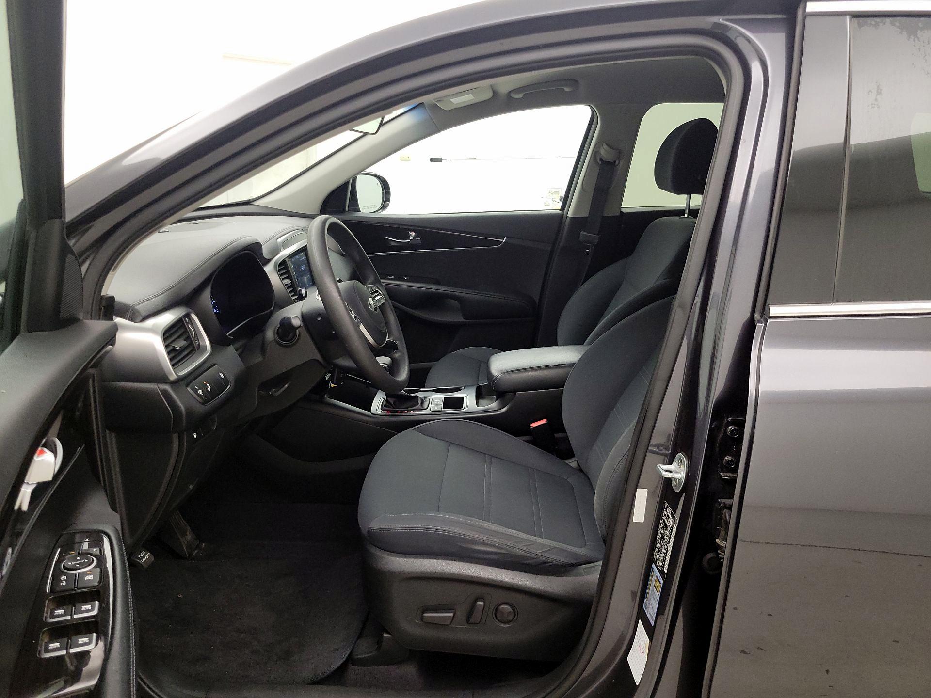 Thumbnail: 2019 Kia Sorento - 11