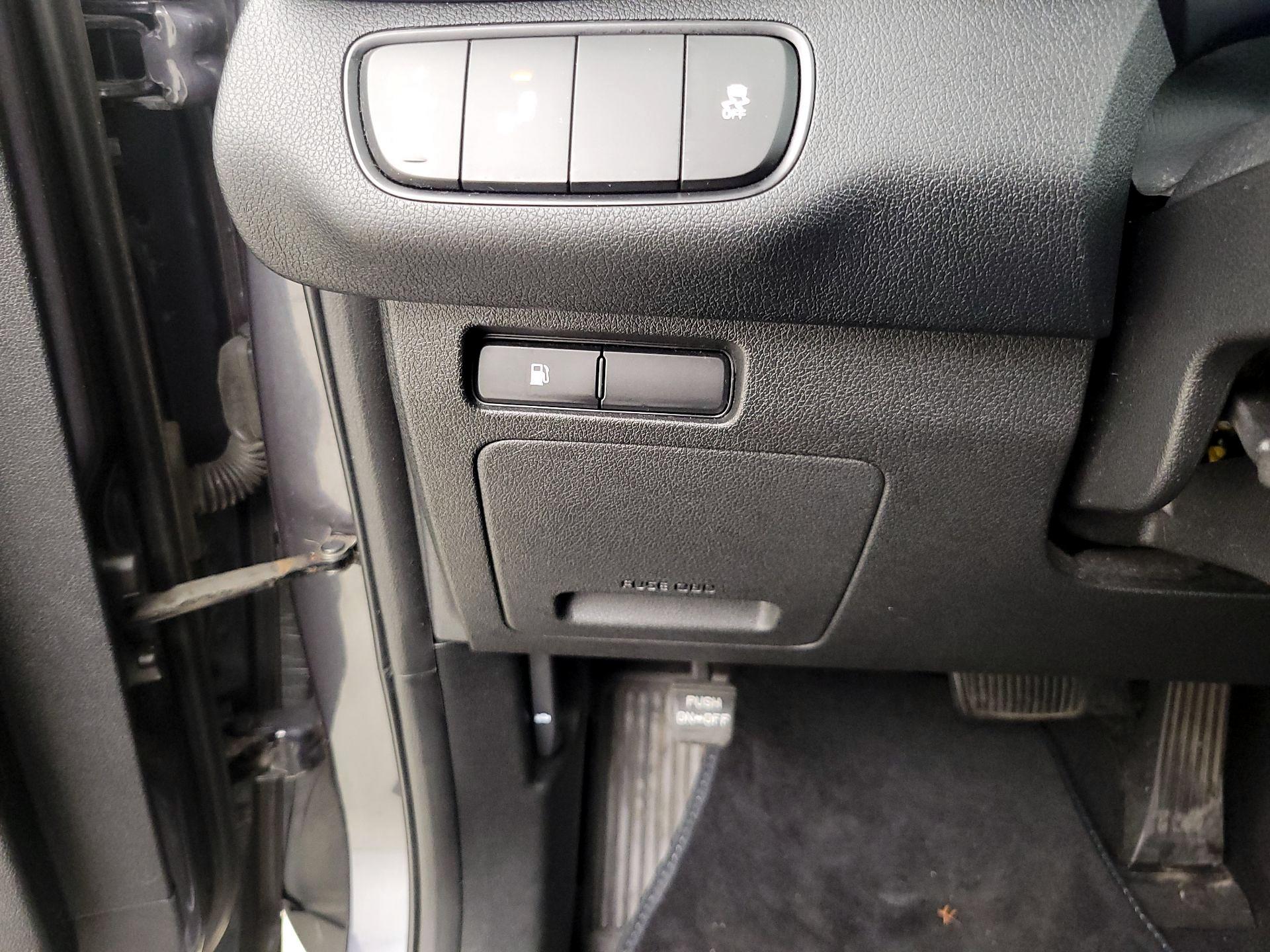 Thumbnail: 2019 Kia Sorento - 13