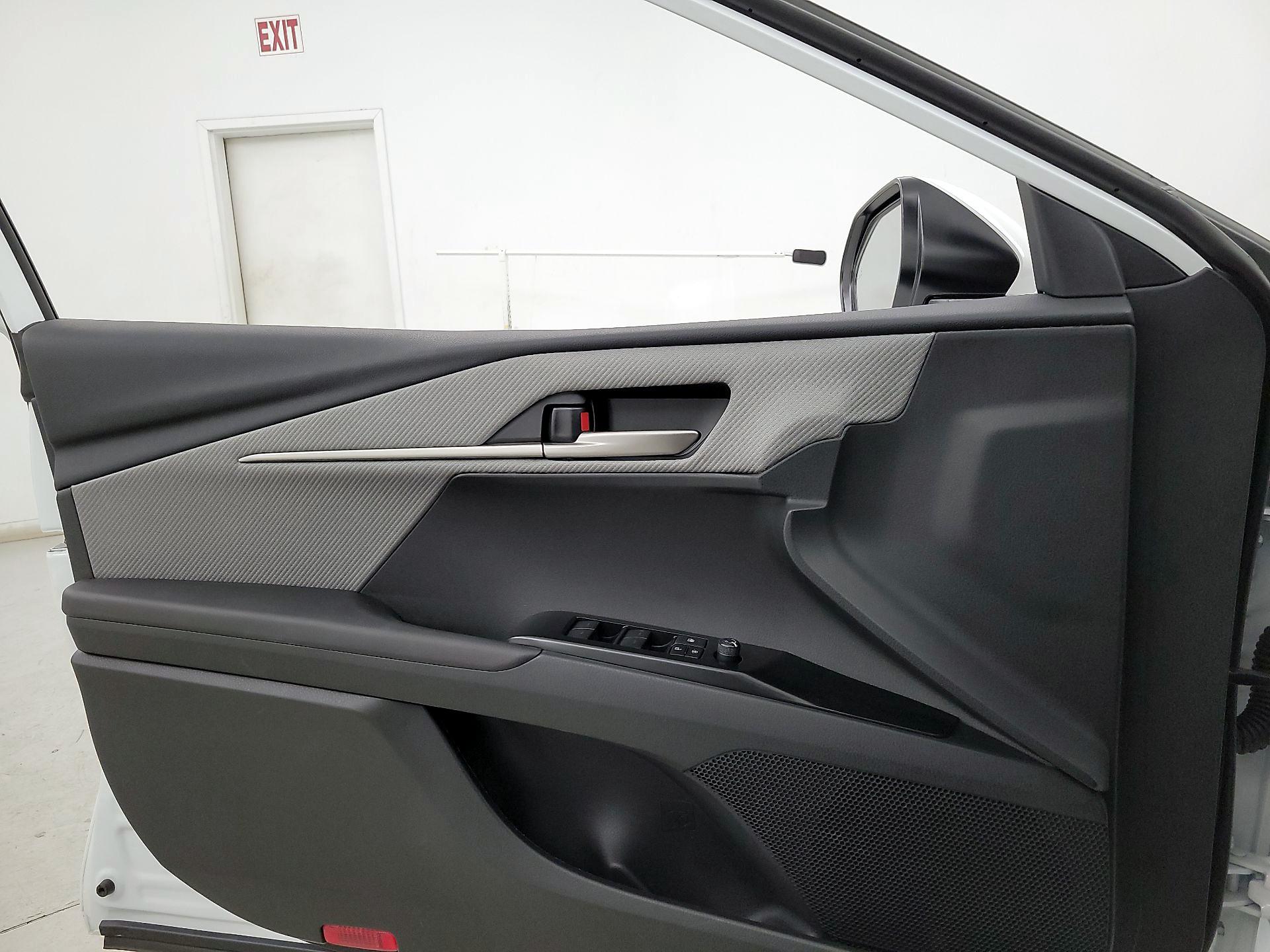 Thumbnail: 2025 Toyota Camry - 12