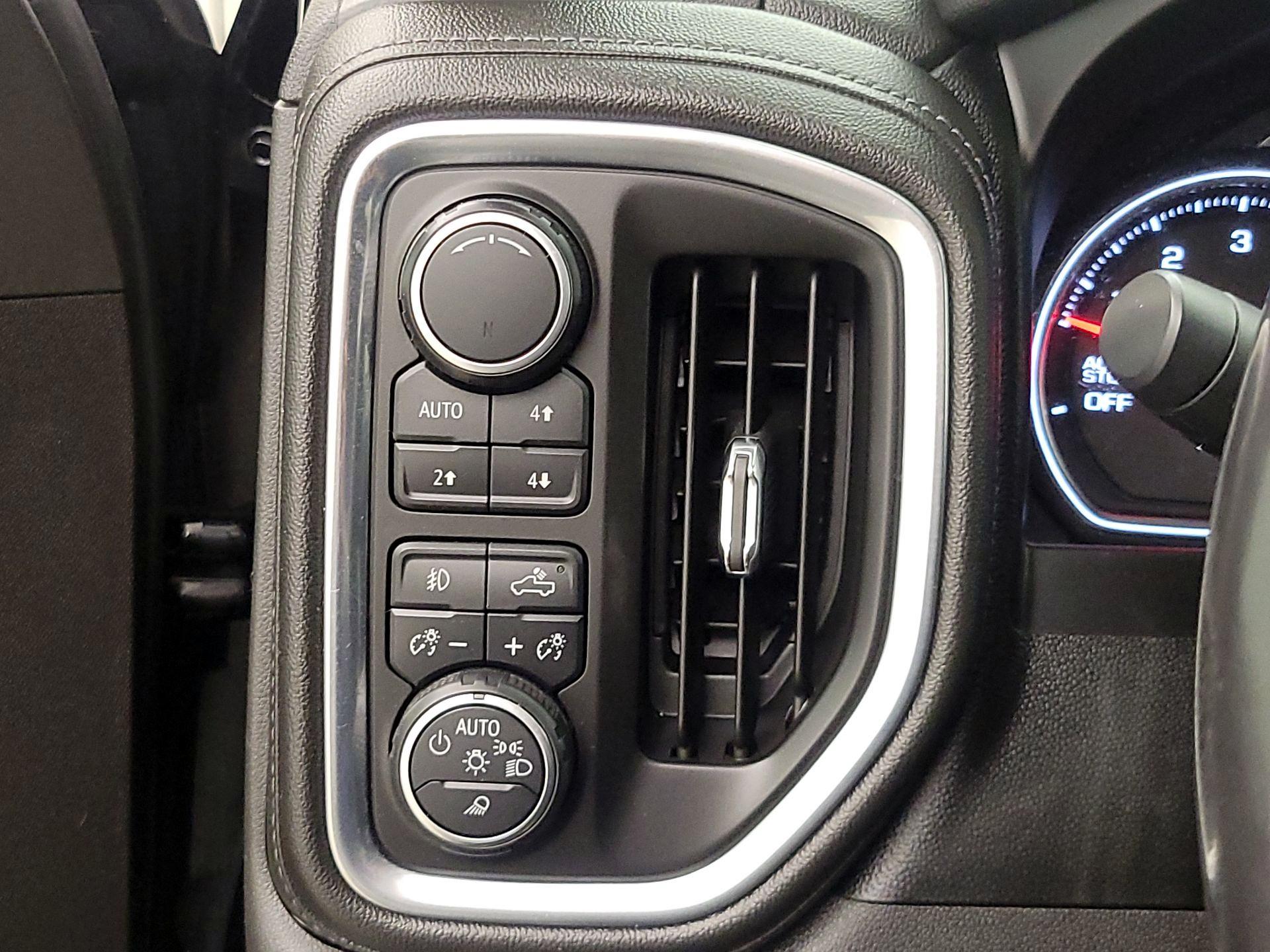 Thumbnail: 2019 Chevrolet Silverado 1500 - 13