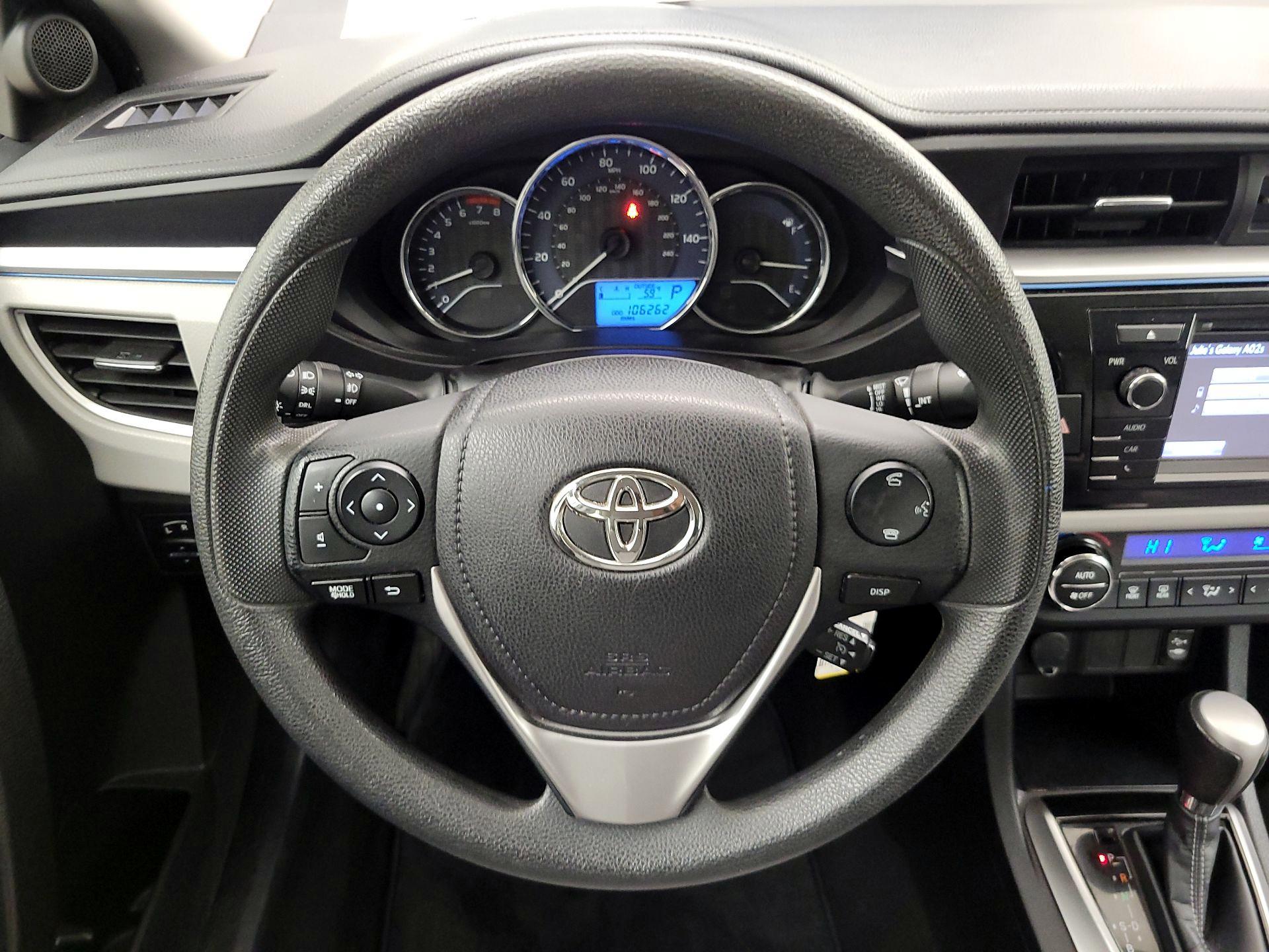 Thumbnail: 2015 Toyota Corolla - 10