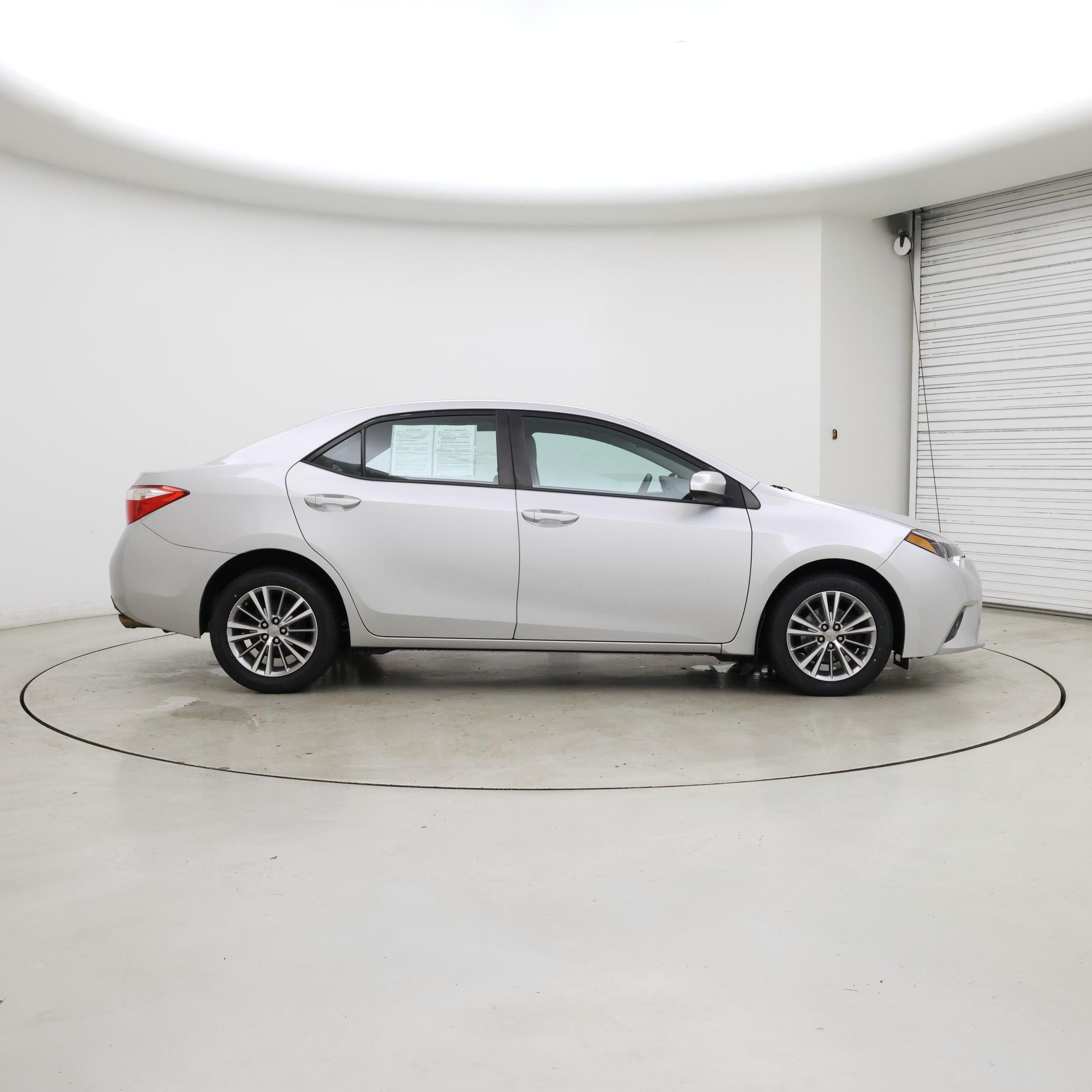 Thumbnail: 2015 Toyota Corolla - 7