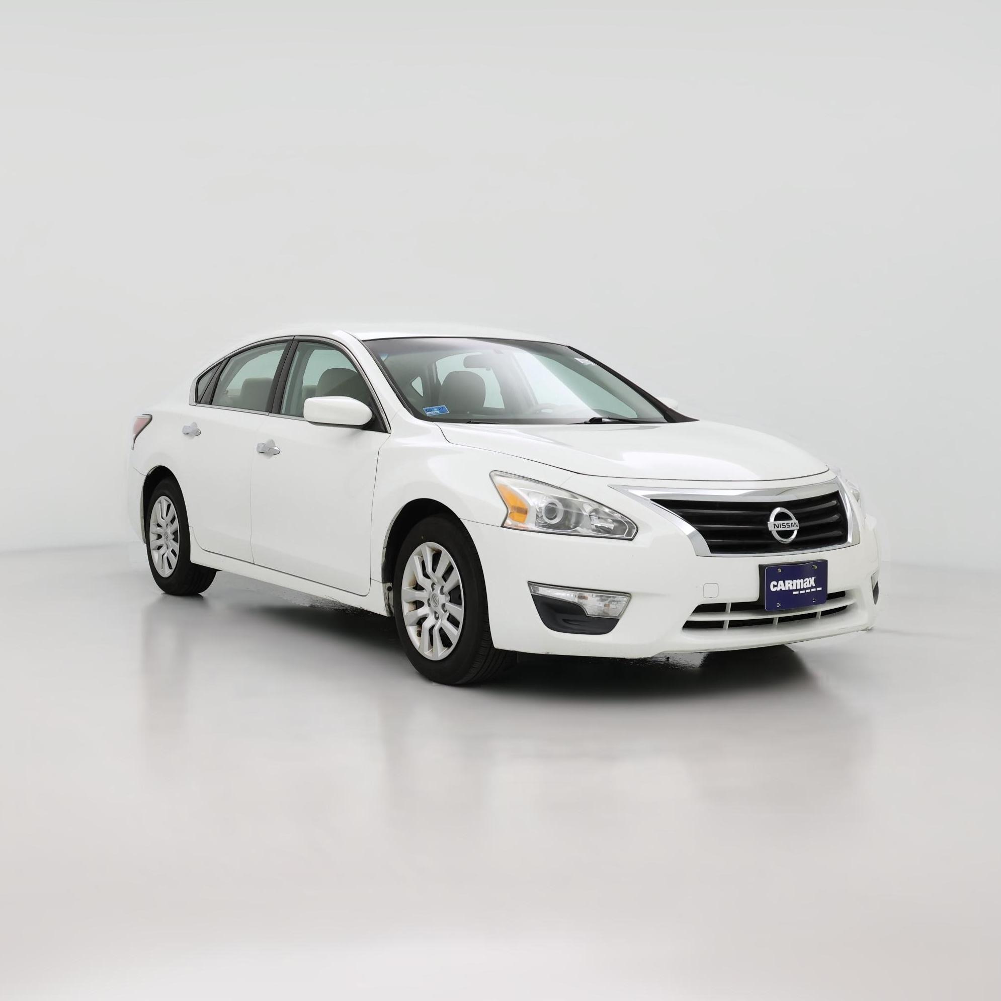 Thumbnail: 2015 Nissan Altima - 1