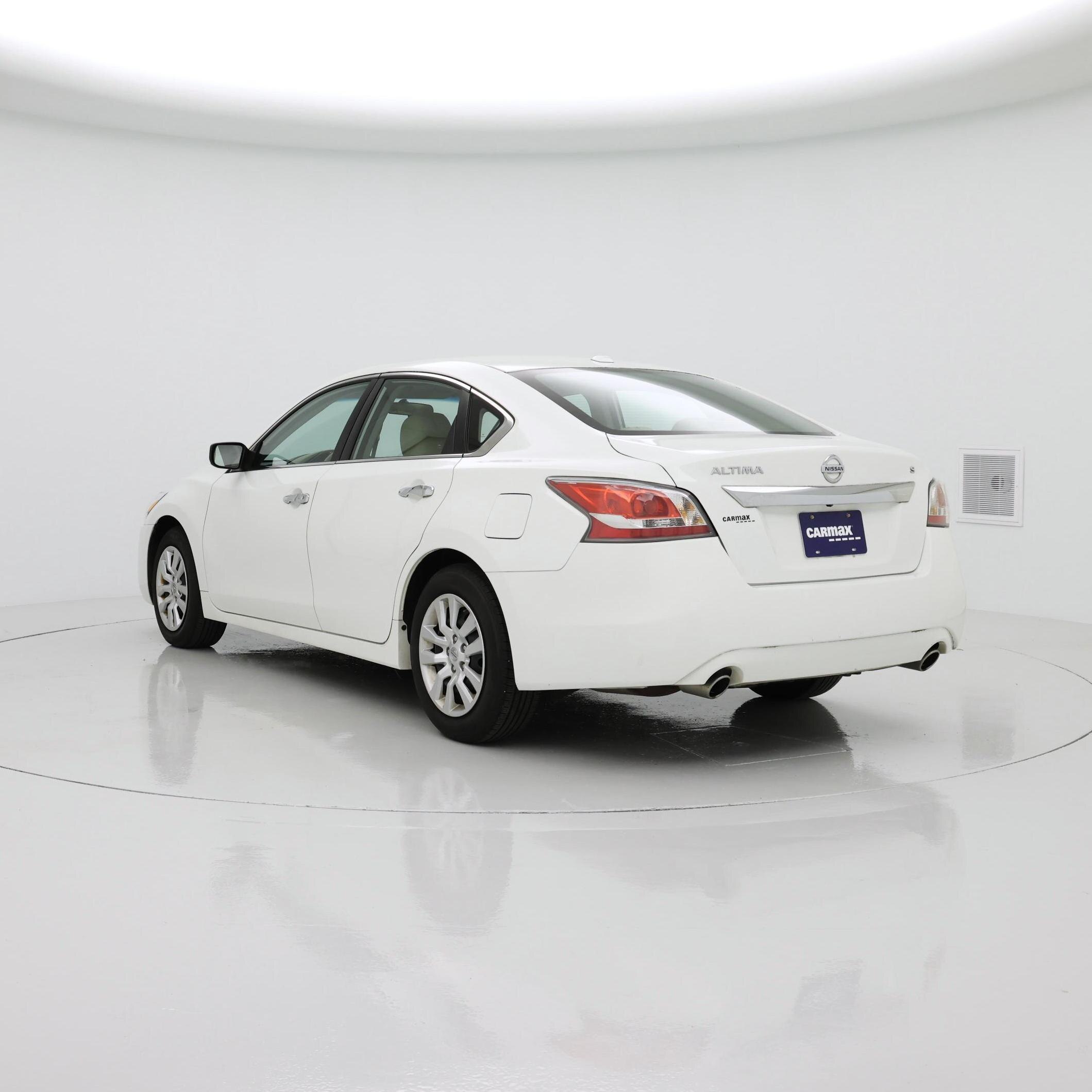 Thumbnail: 2015 Nissan Altima - 2