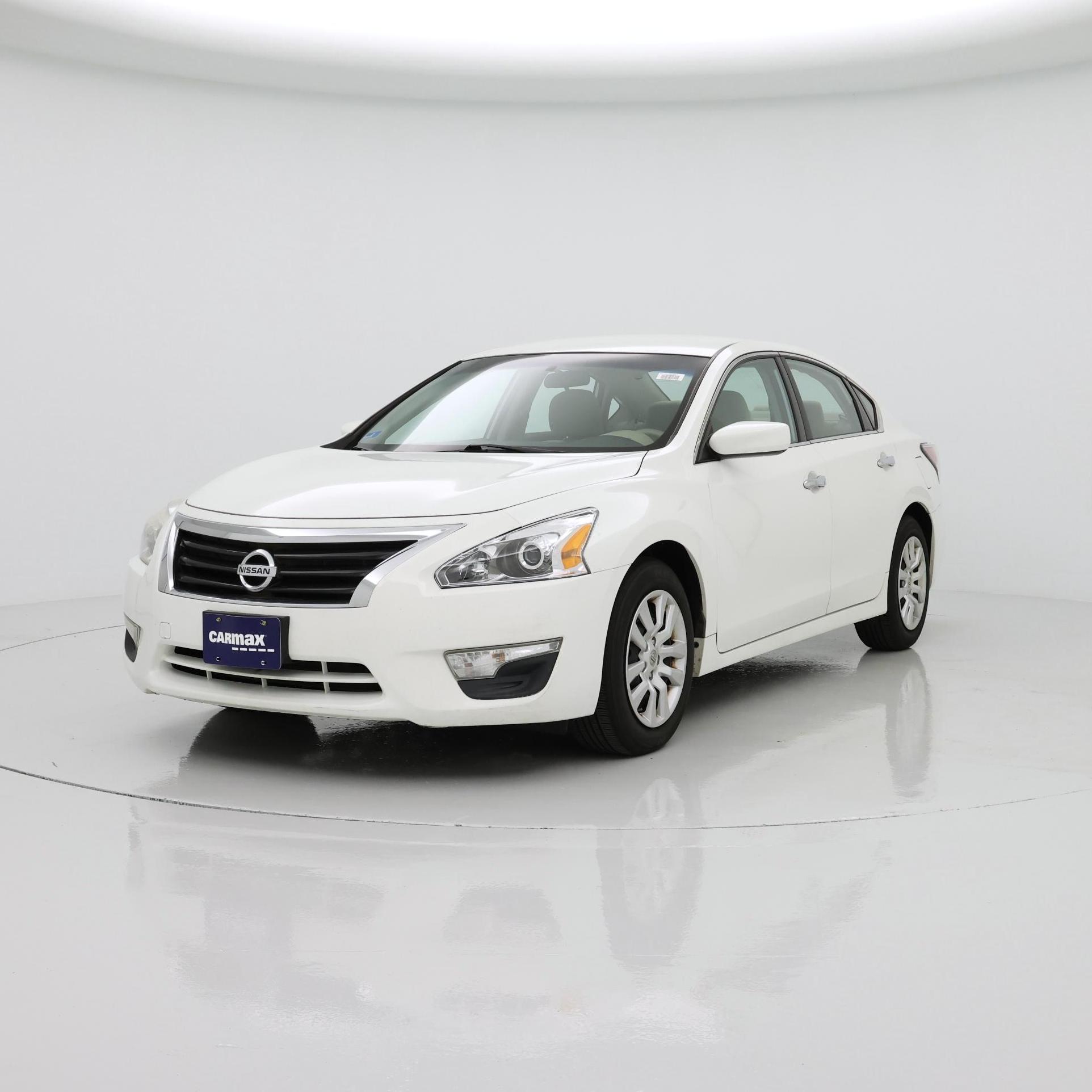Thumbnail: 2015 Nissan Altima - 4